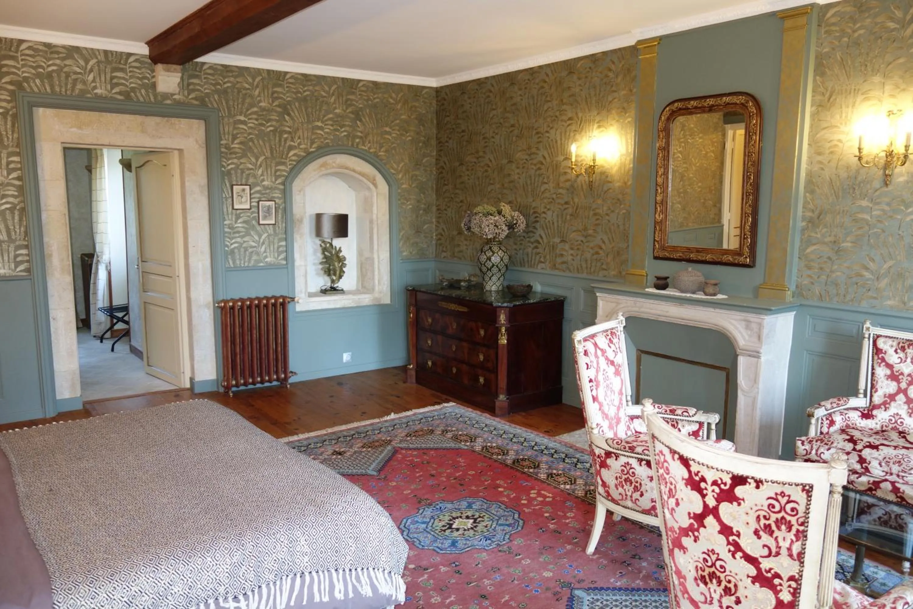 Bedroom, Bed in Manoir De Savigny