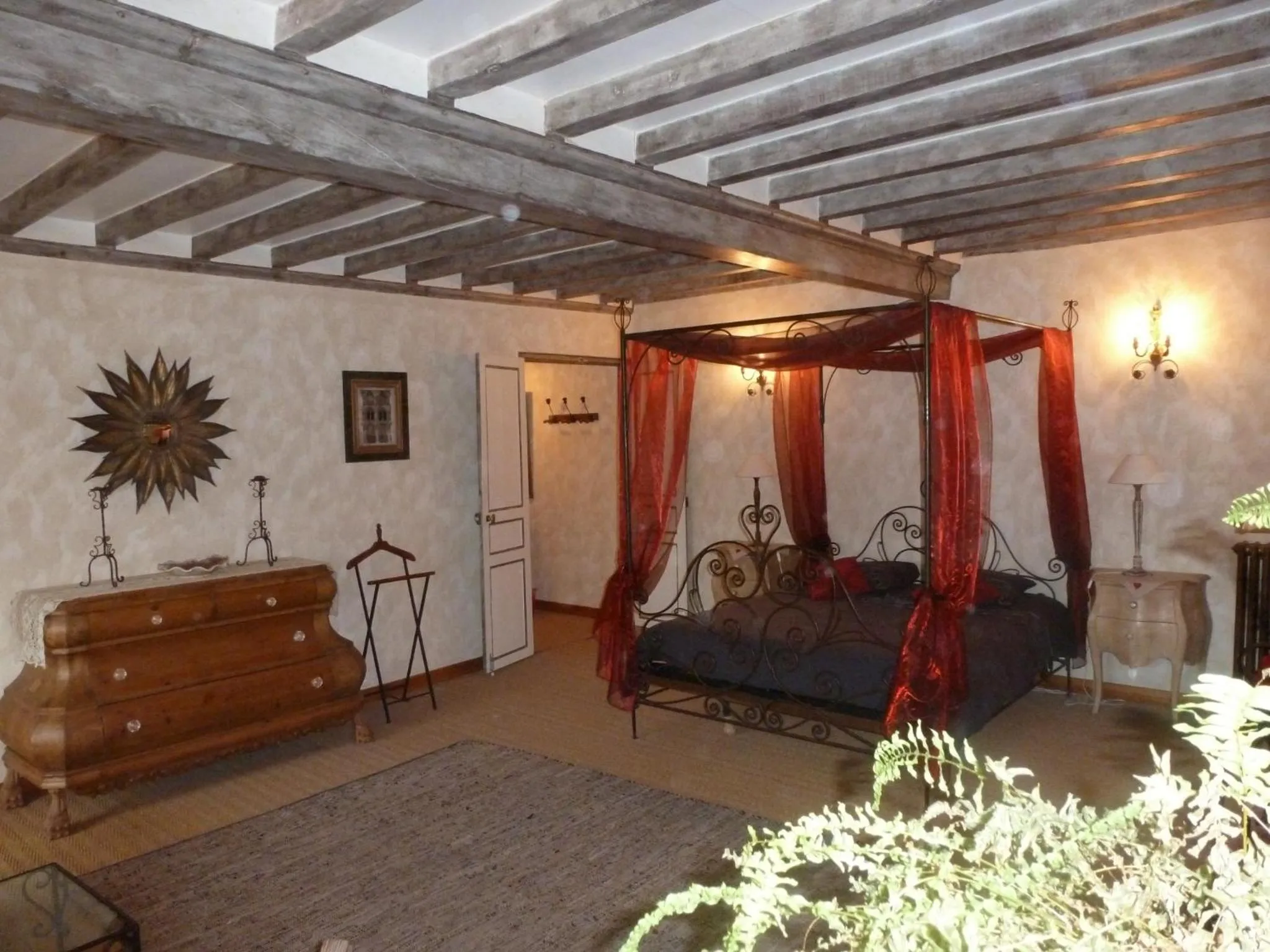 Bedroom in Manoir De Savigny