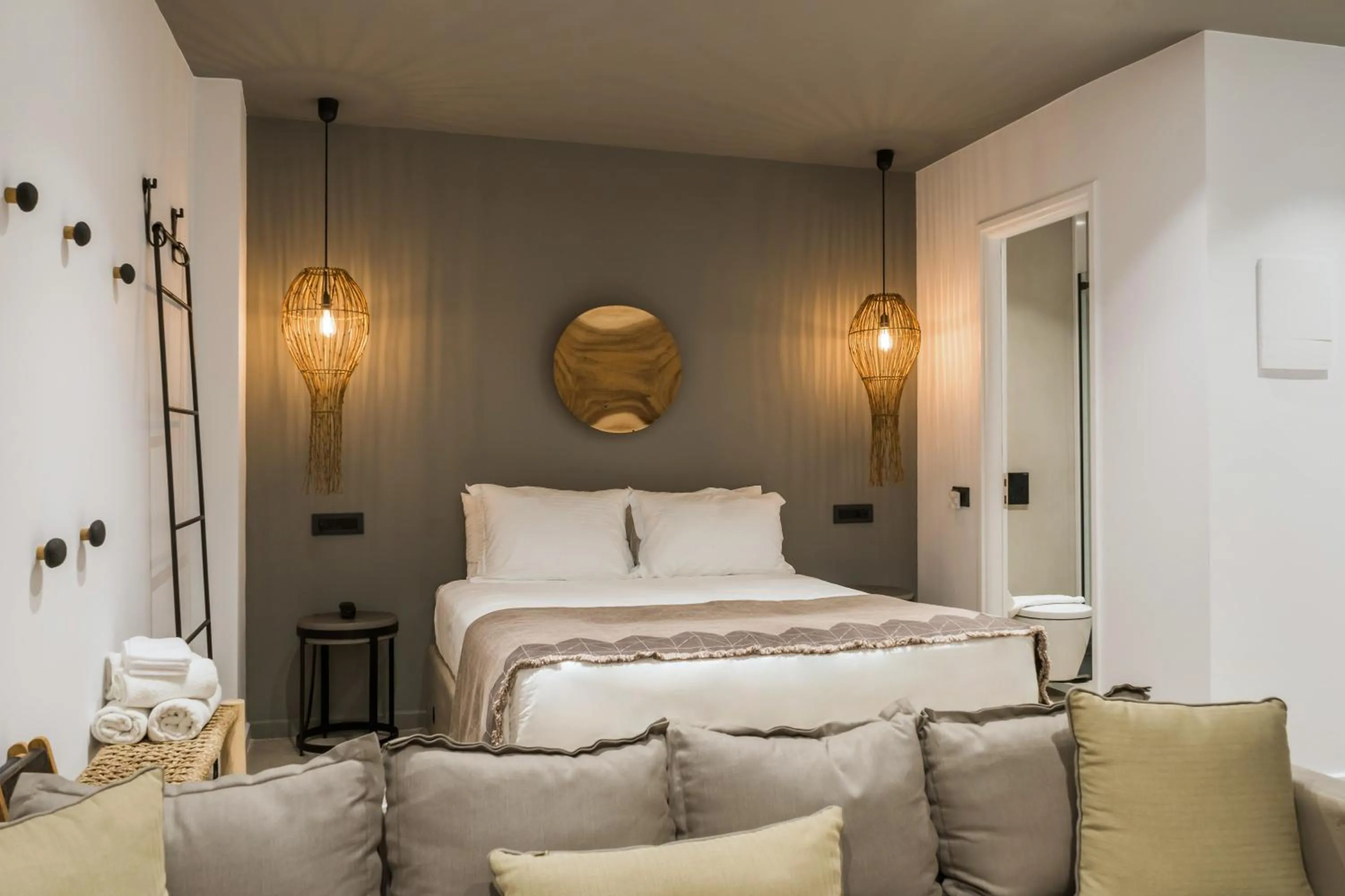 Bedroom, Bed in Lemon Suites Santorini