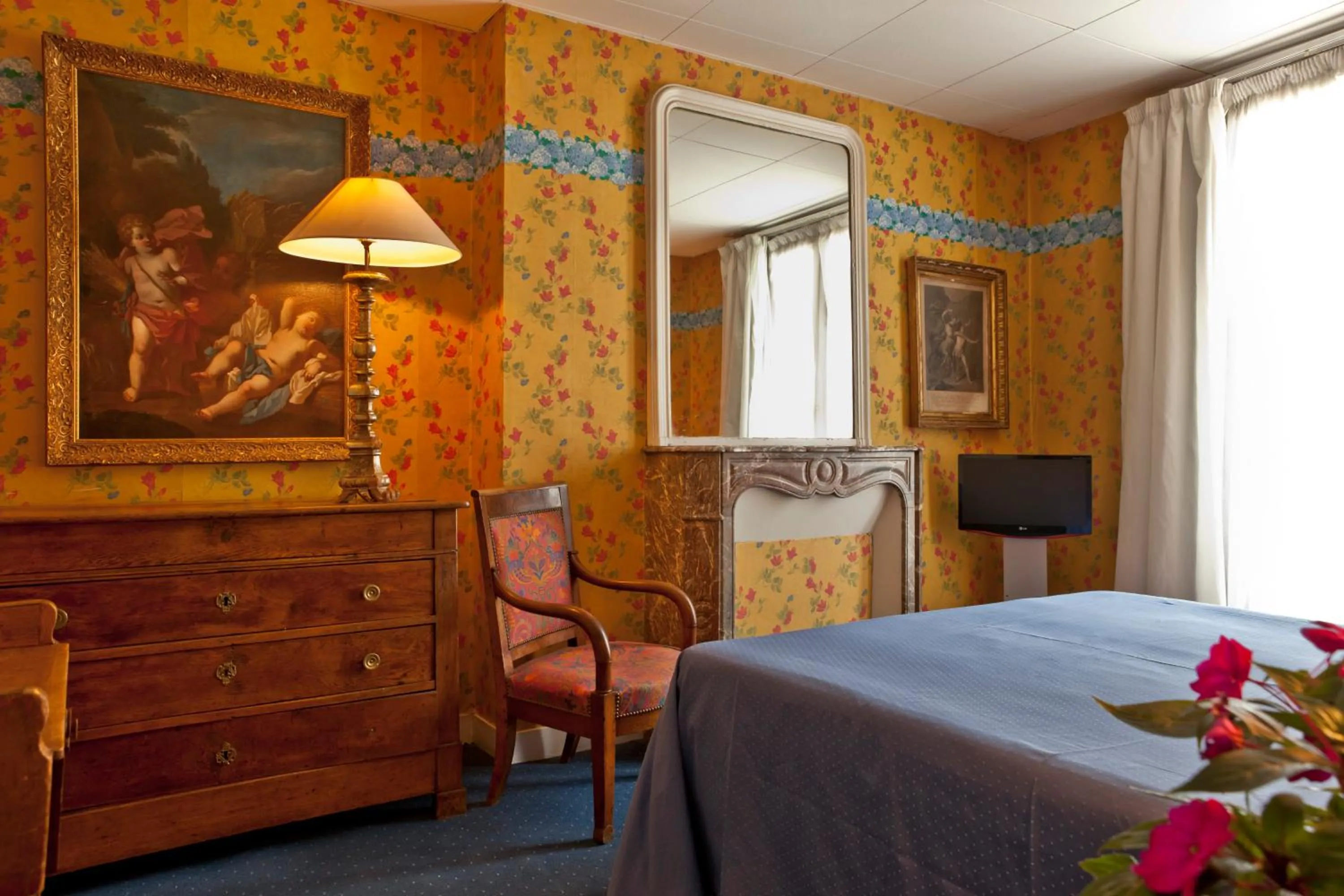 Photo of the whole room in Hotel Agora