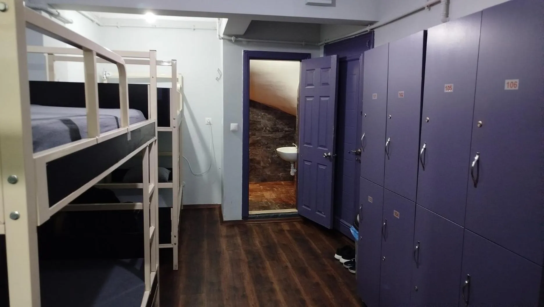 Bathroom, Bed in ivy hostel cafe