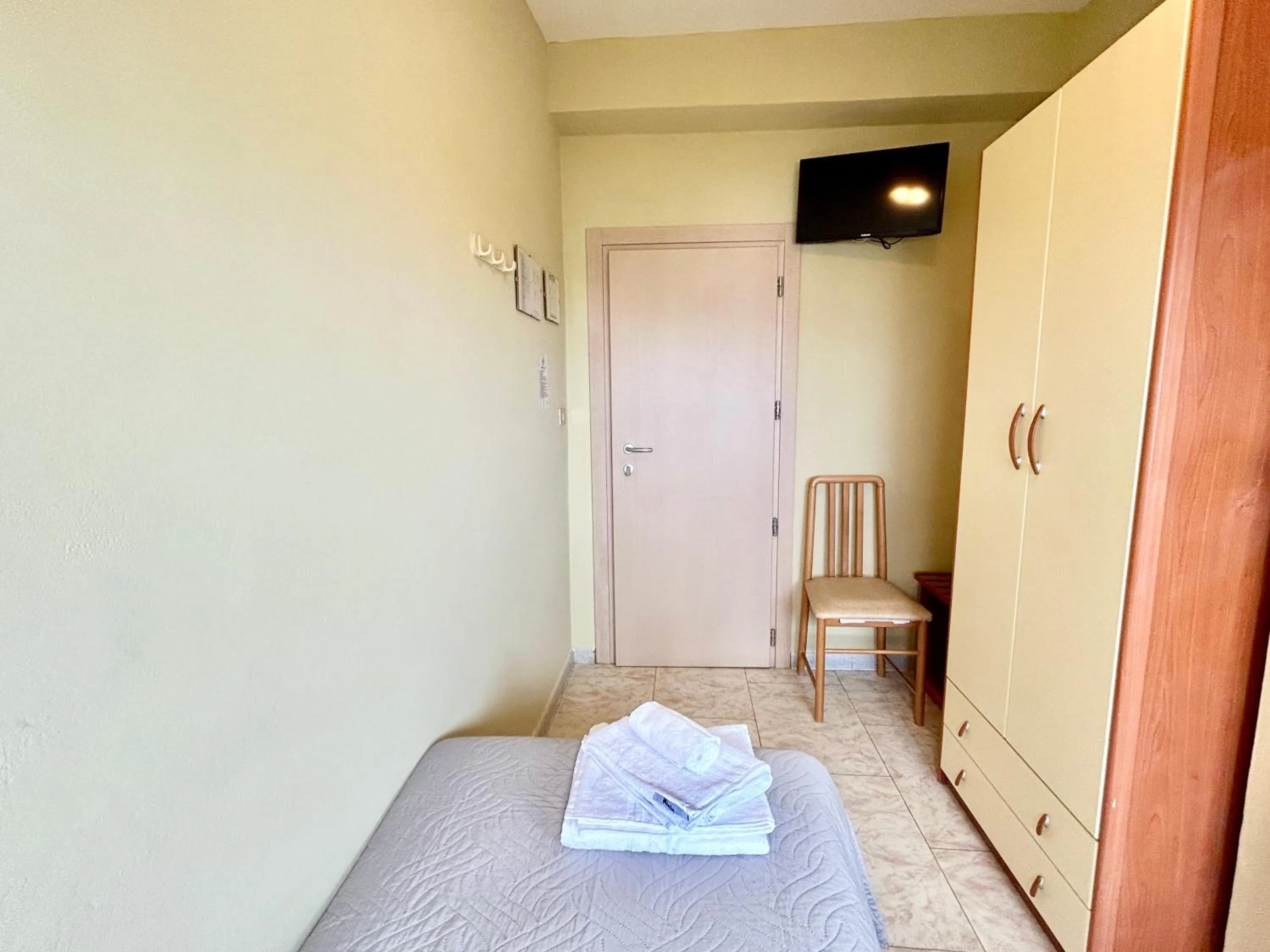 Bed in Hotel Pacific