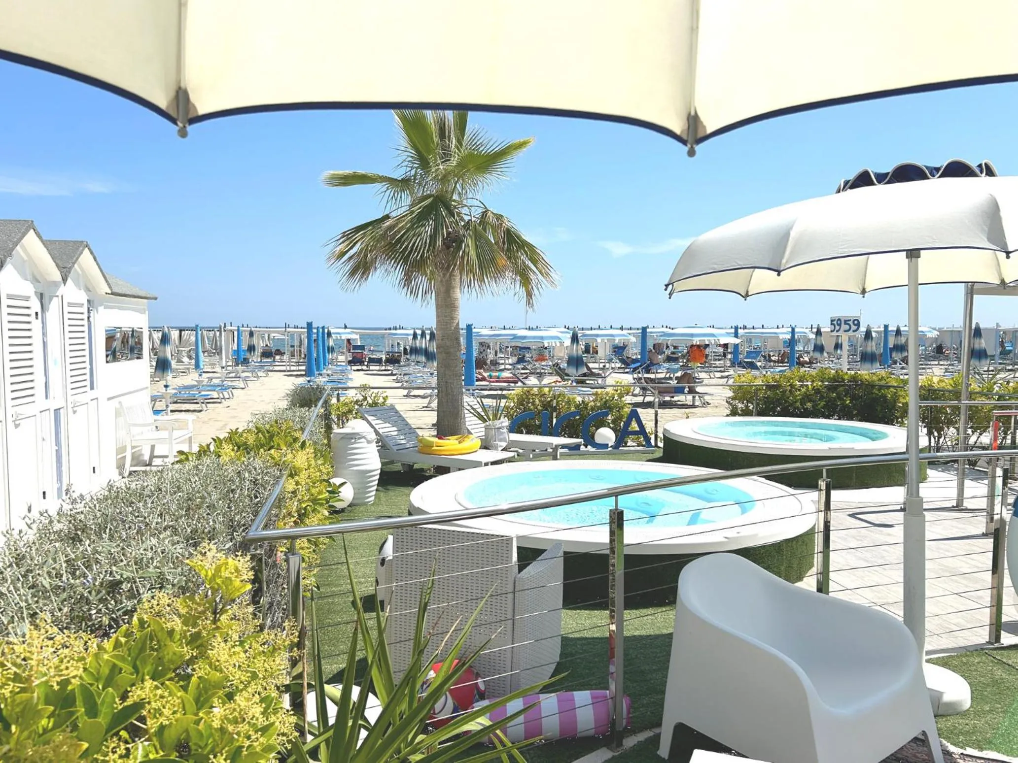 Beach in Hotel Pacific