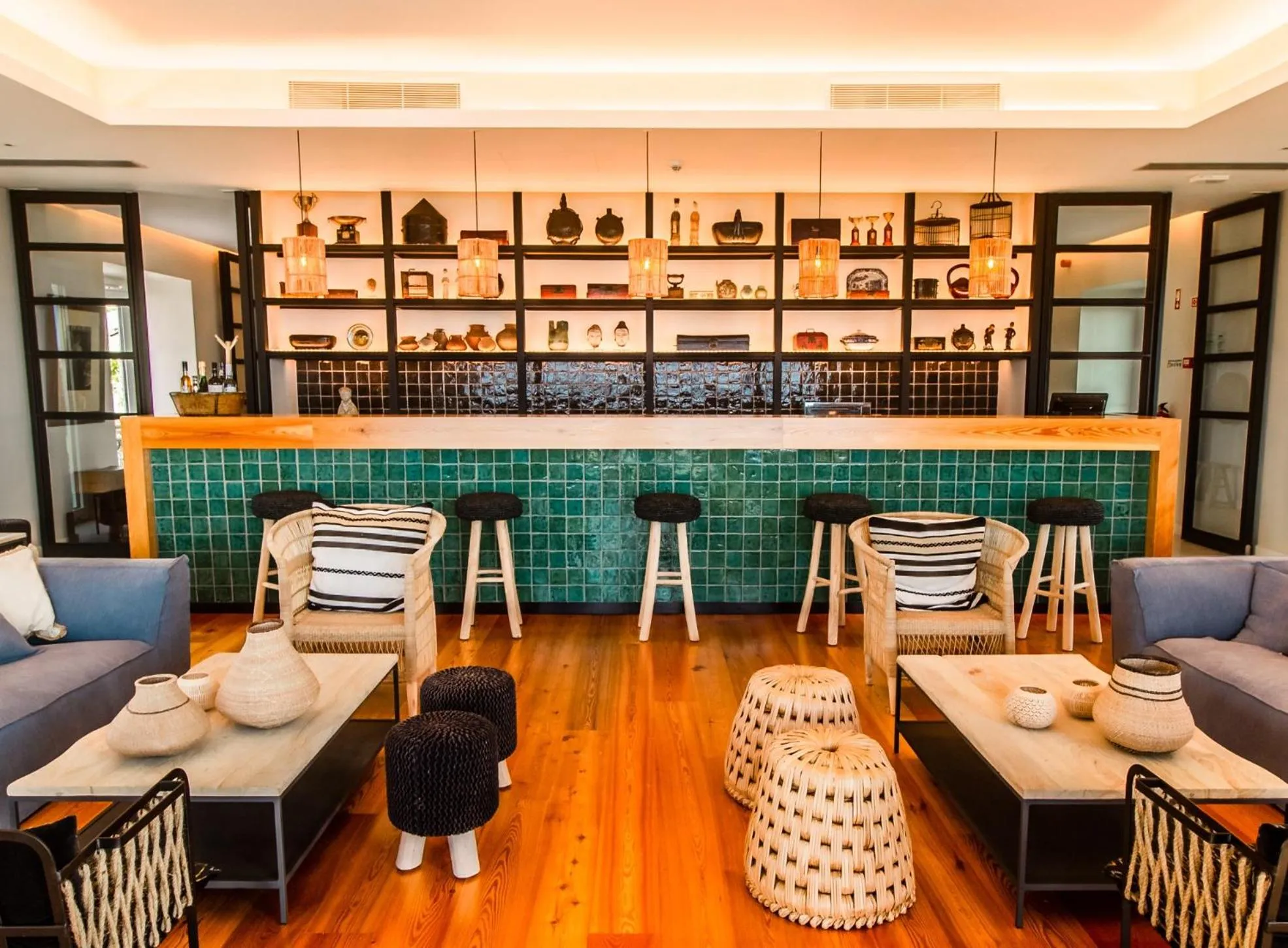 Lounge or bar in SENSI Azores Nature and SPA