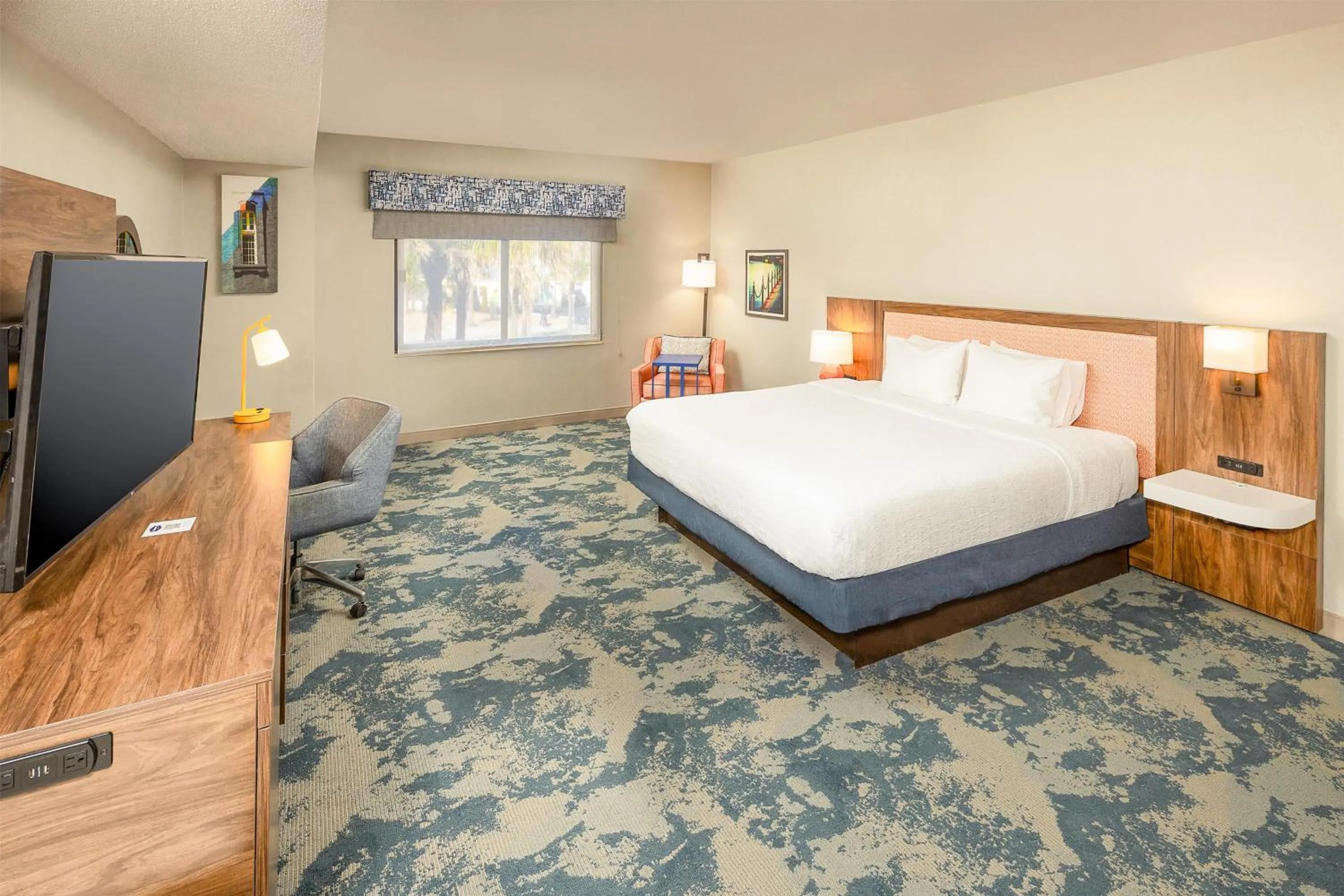 Bed in Hampton Inn & Suites St. Augustine-Vilano Beach