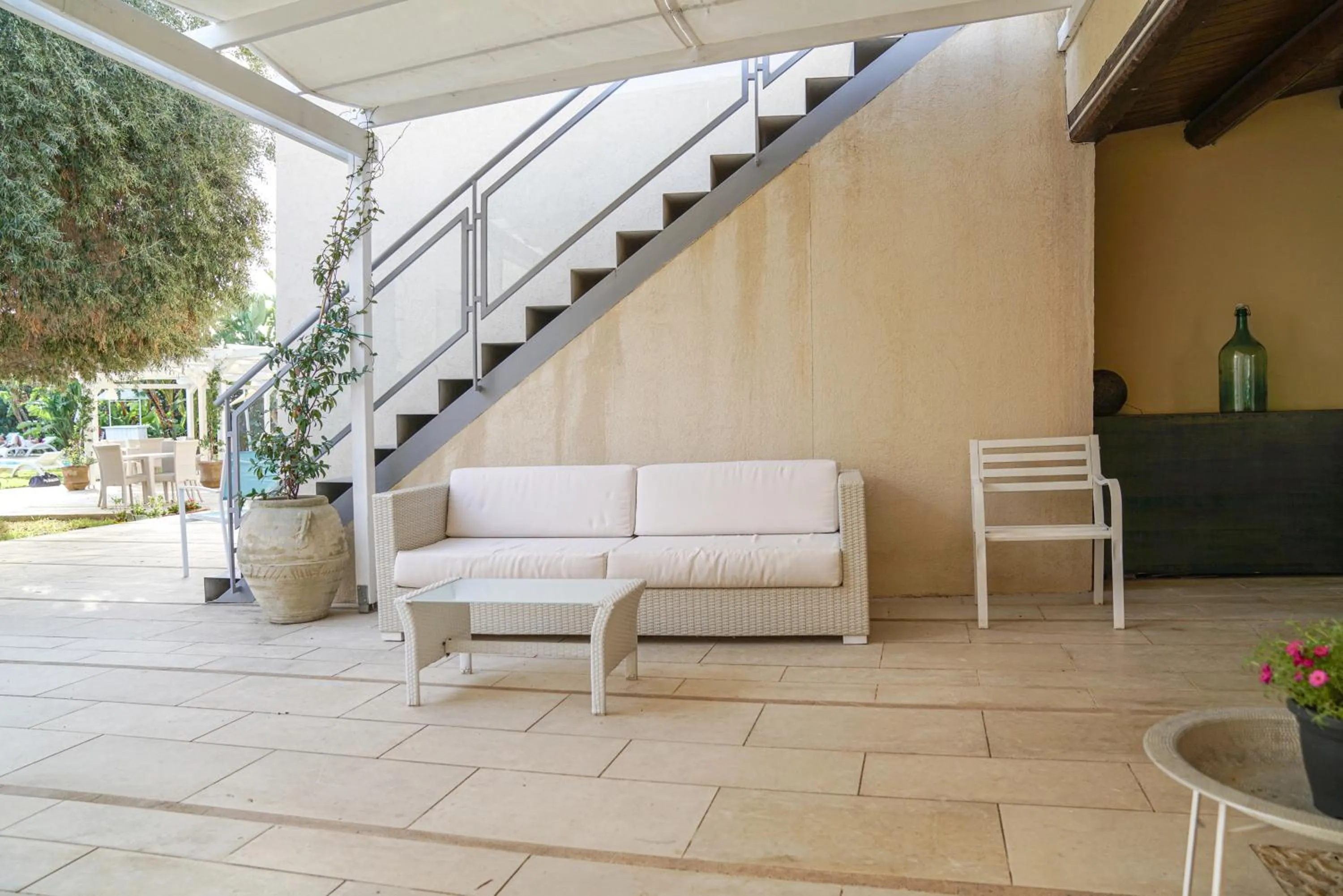 Patio in Life Hotels Kalaonda Resort