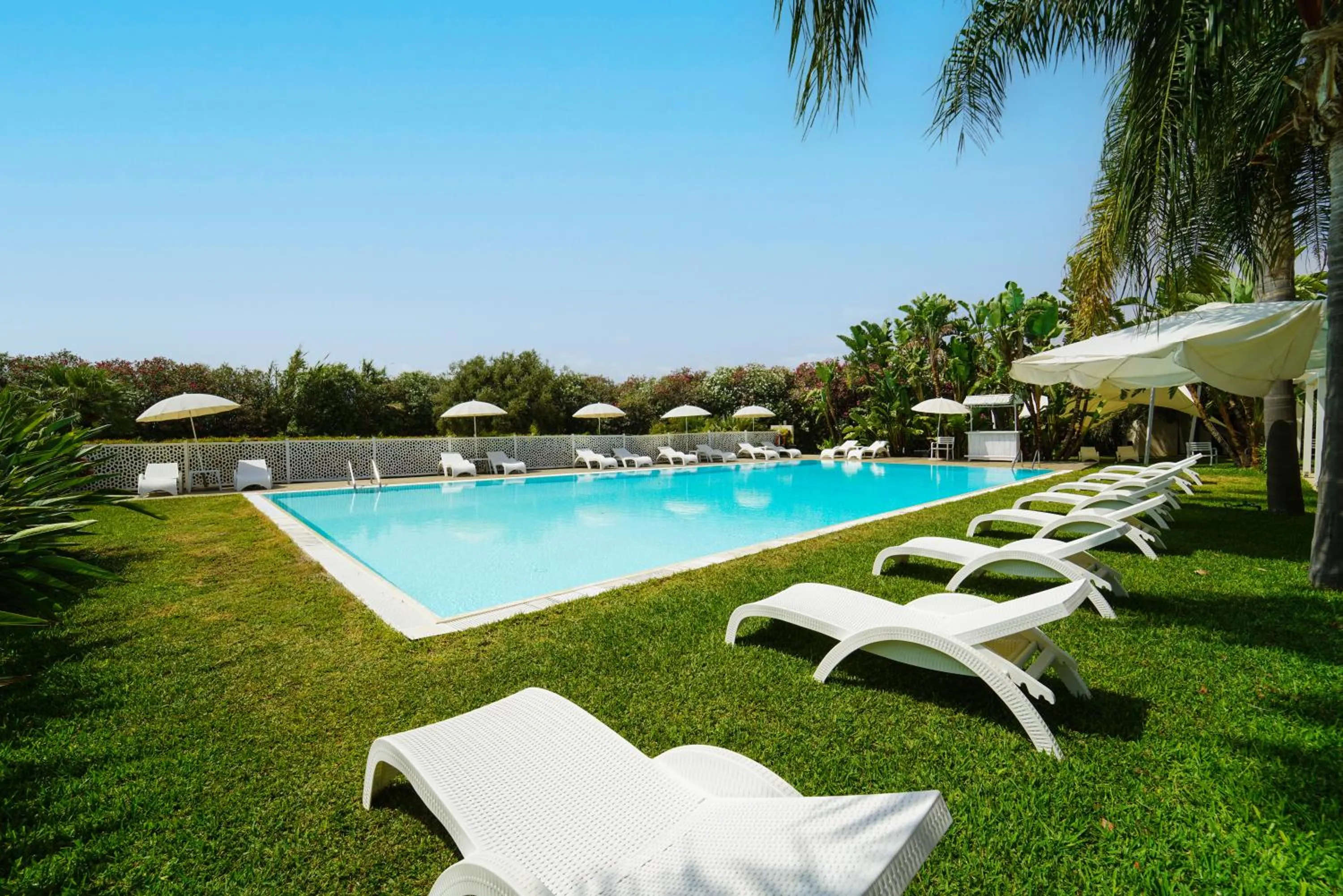 Swimming pool in Life Hotels Kalaonda Resort