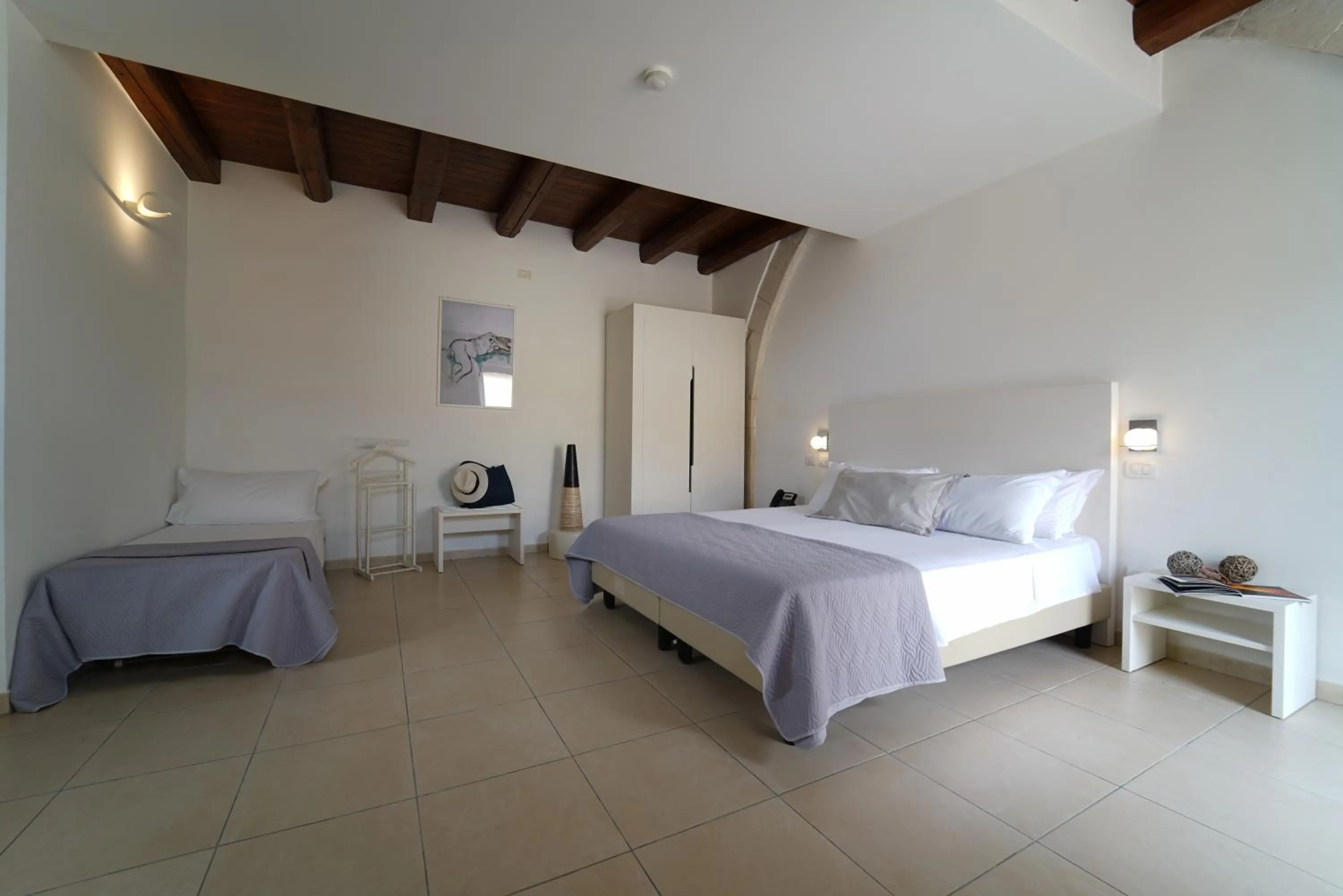 Photo of the whole room, Bed in Life Hotels Kalaonda Resort