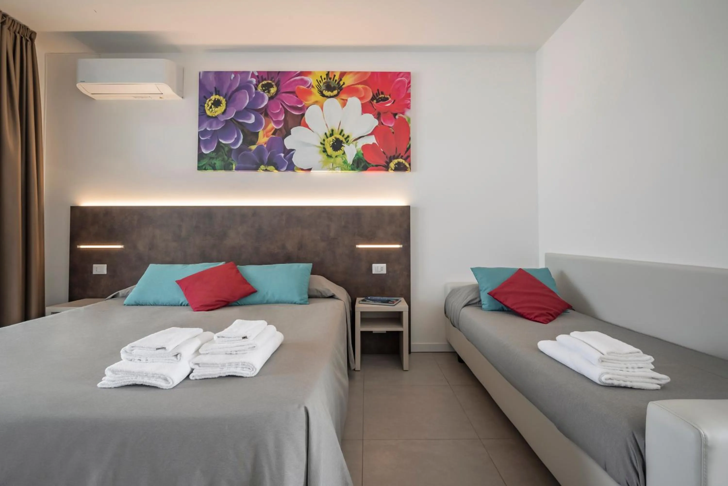 Bedroom, Bed in Vada Village