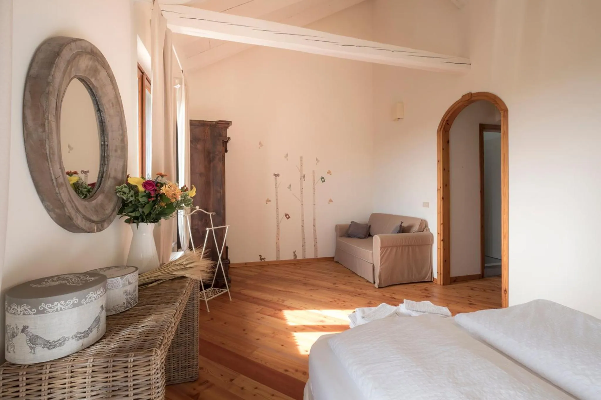 Seating area, Bed in Oasi Picolit