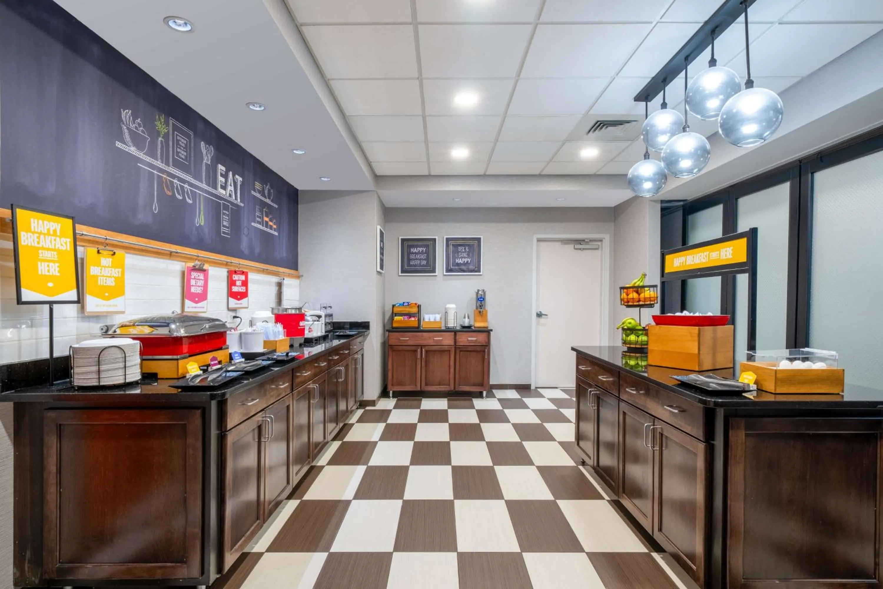 Restaurant/places to eat in Hampton Inn Dahlgren