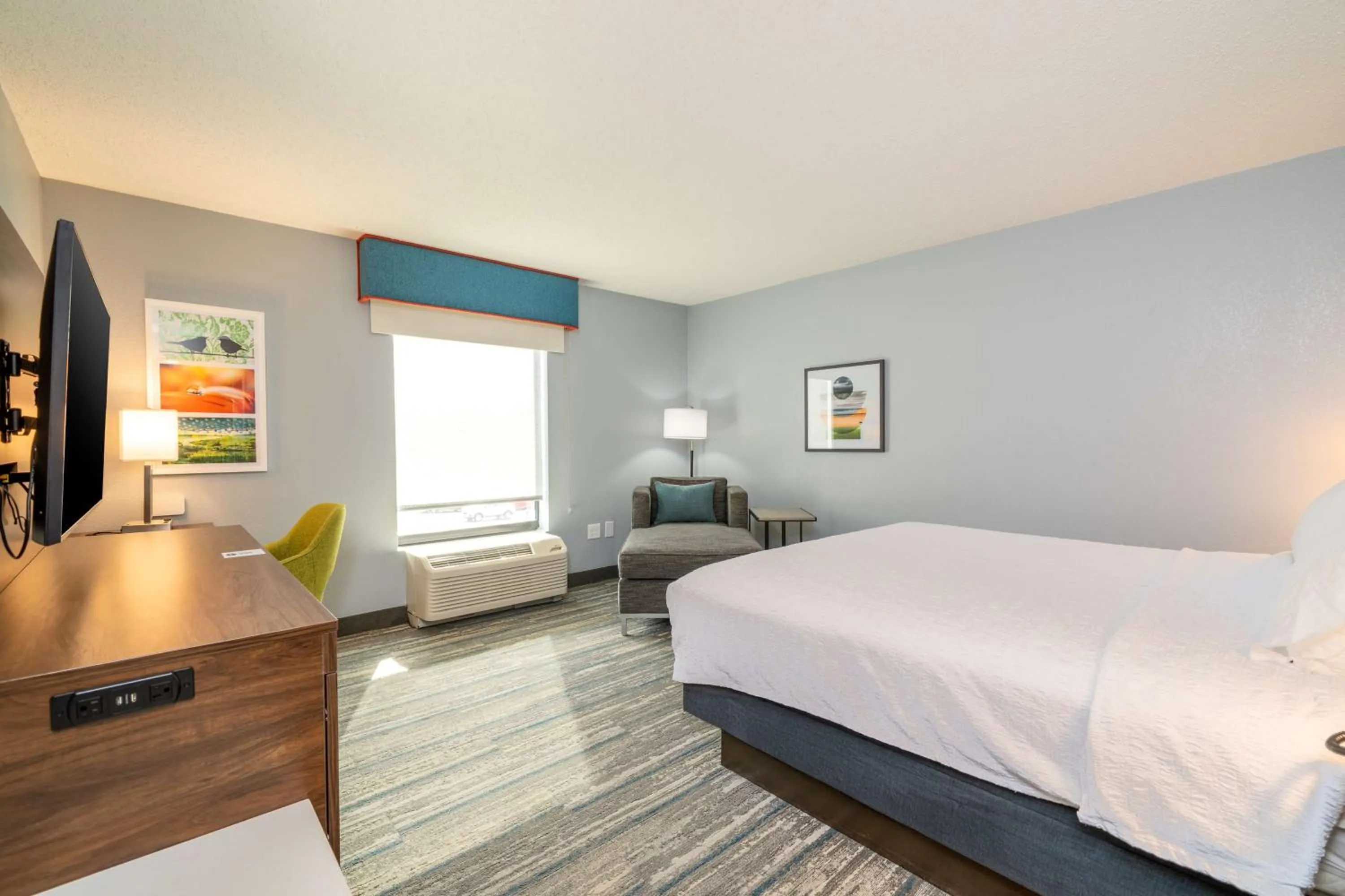 Bed in Hampton Inn Dahlgren