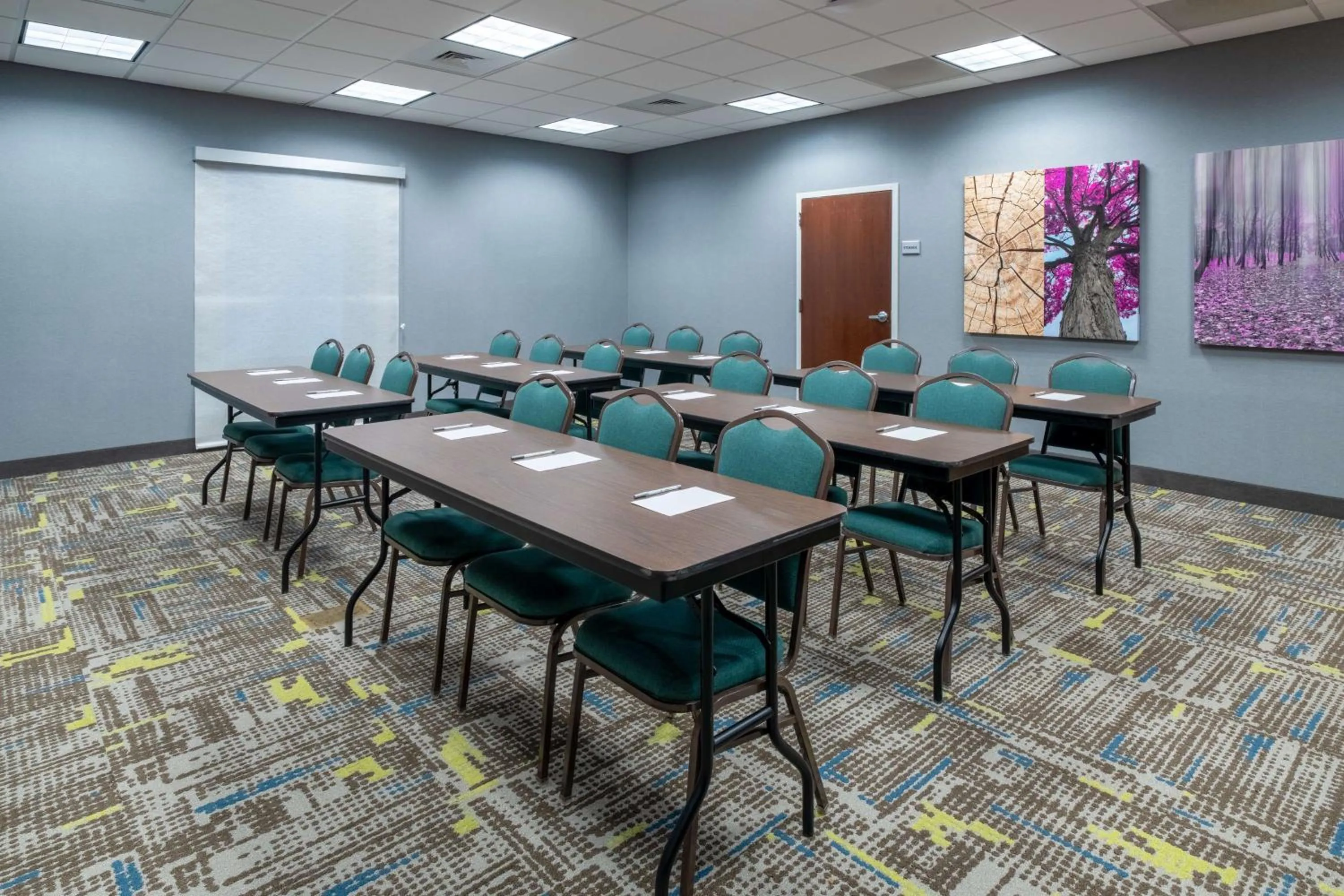 Meeting/conference room in Hampton Inn Dahlgren