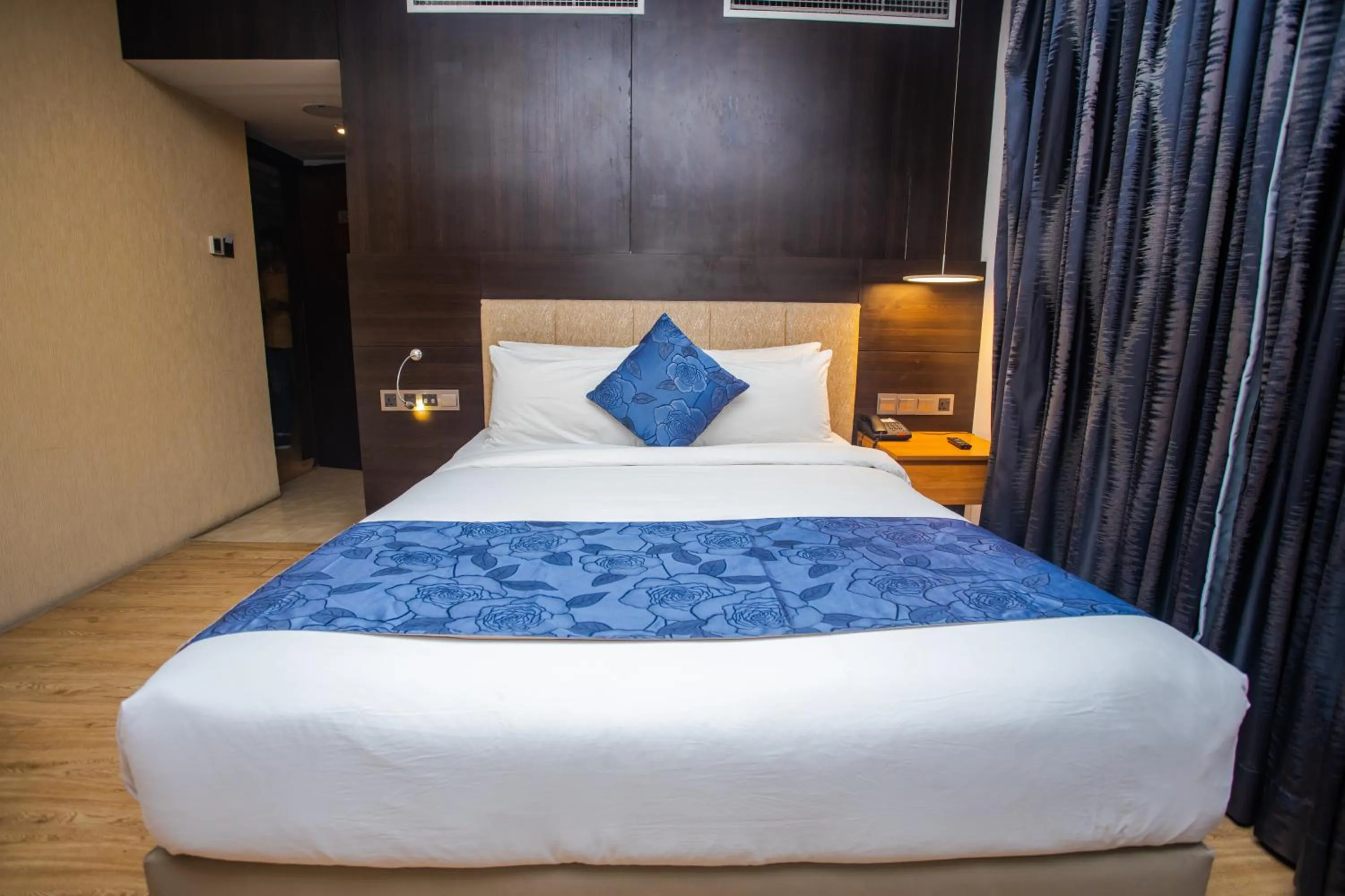 Bed in Days Hotel Dhaka