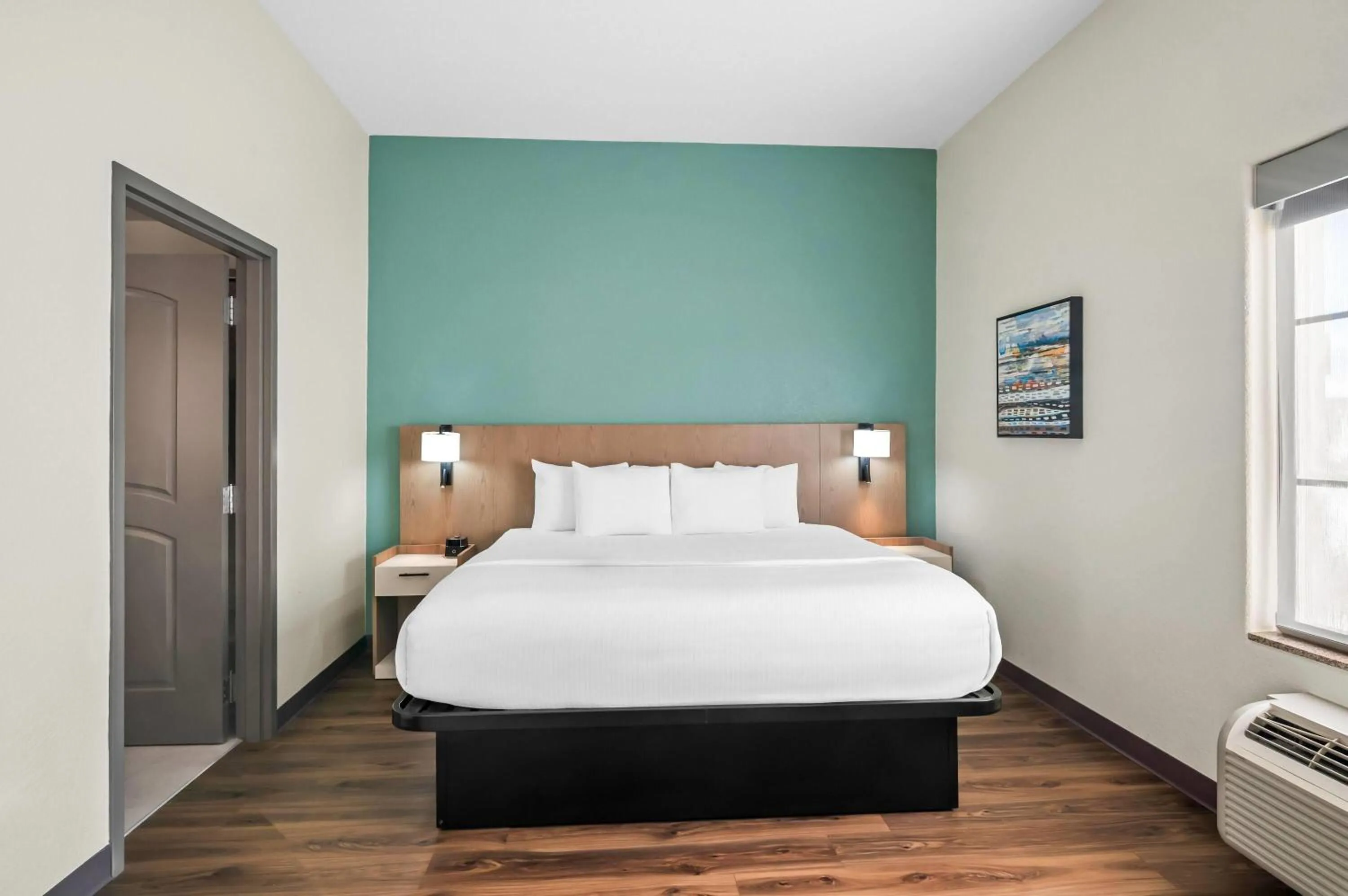 Photo of the whole room, Bed in La Quinta by Wyndham Searcy