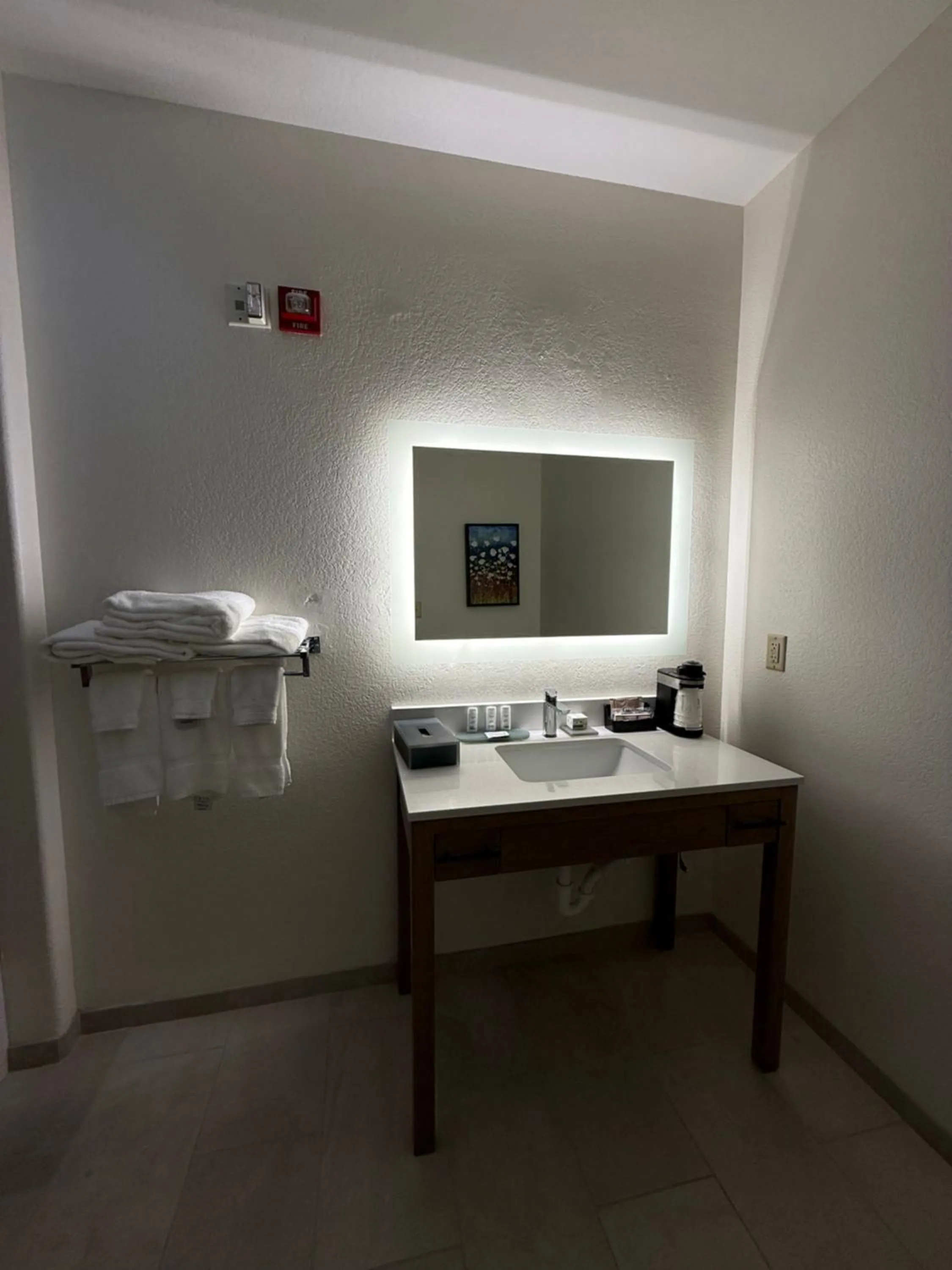 Bathroom in La Quinta by Wyndham Searcy