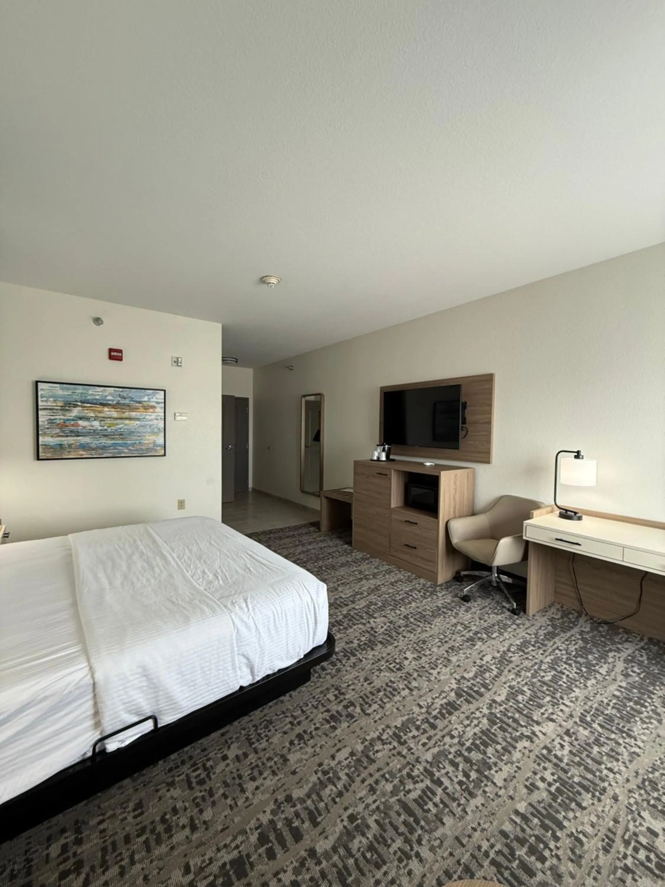 Bedroom, Bed in La Quinta by Wyndham Searcy