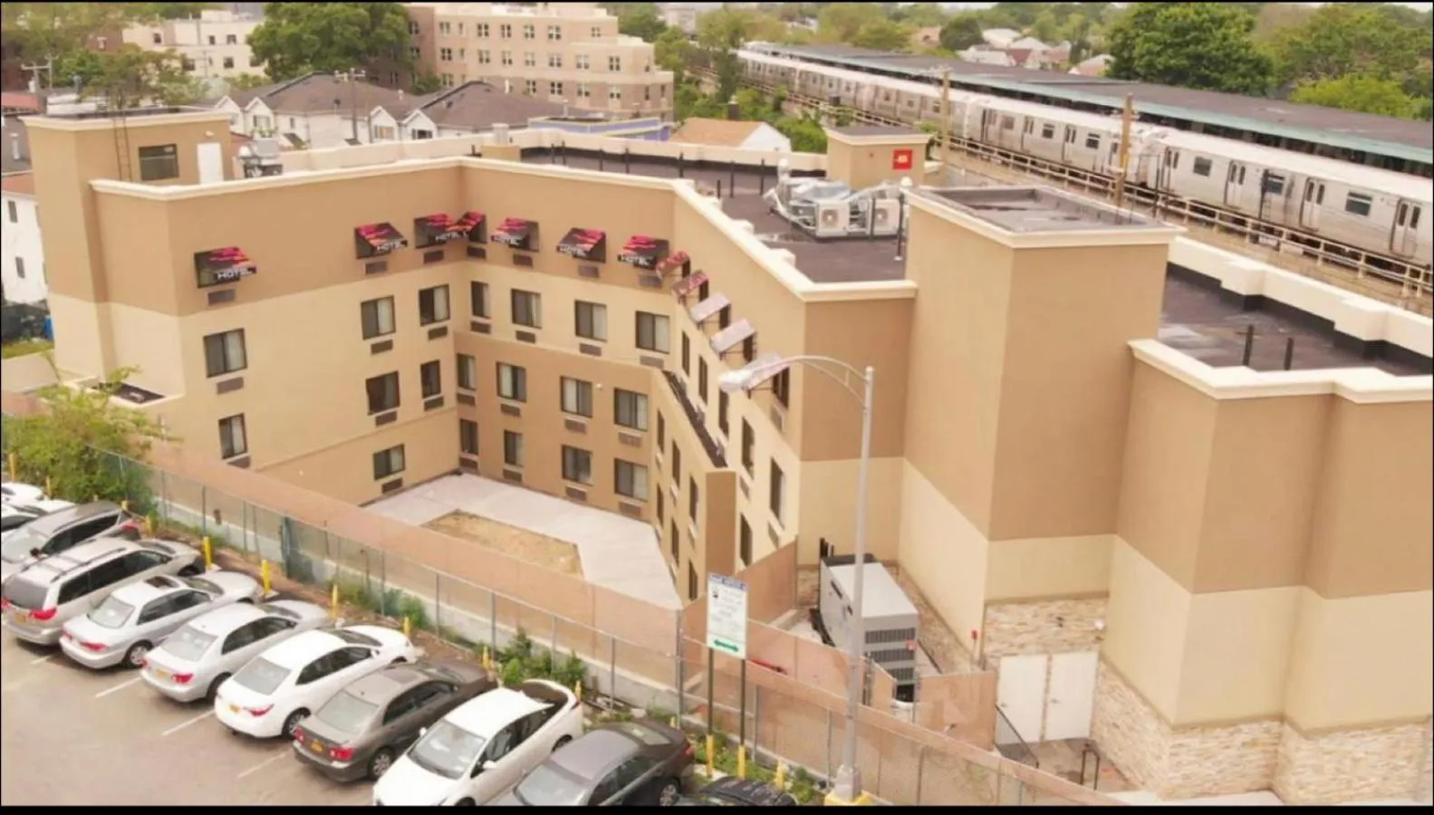 Property building in Hotel Mint JFK Airport