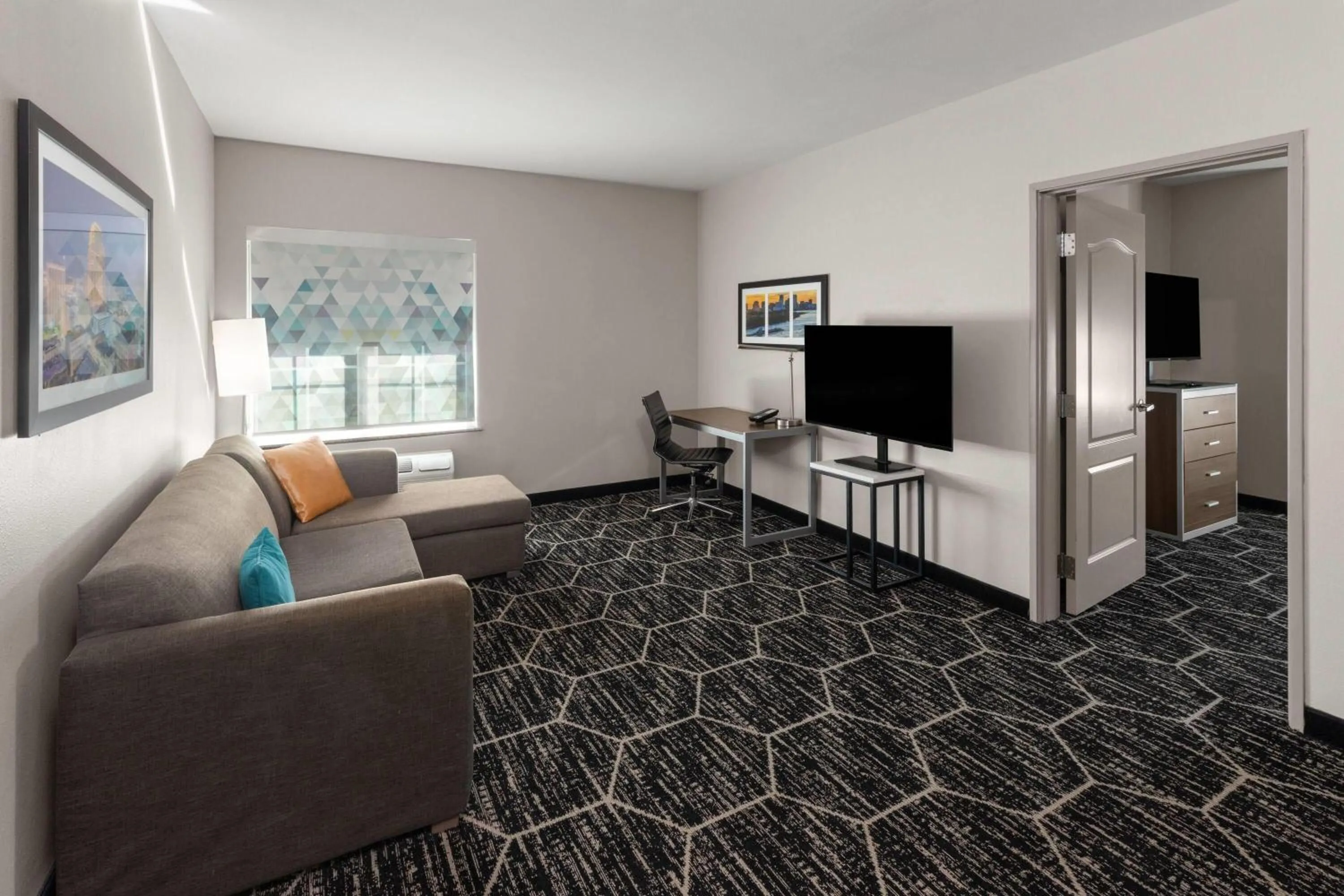 Photo of the whole room in La Quinta by Wyndham Boutte