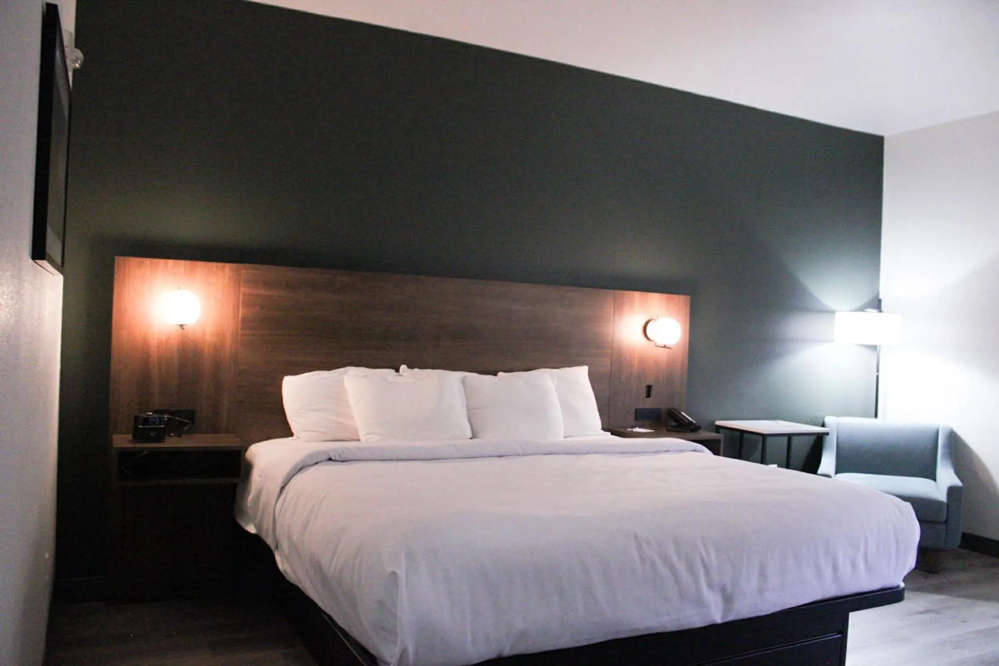 Bed in La Quinta by Wyndham Lumberton