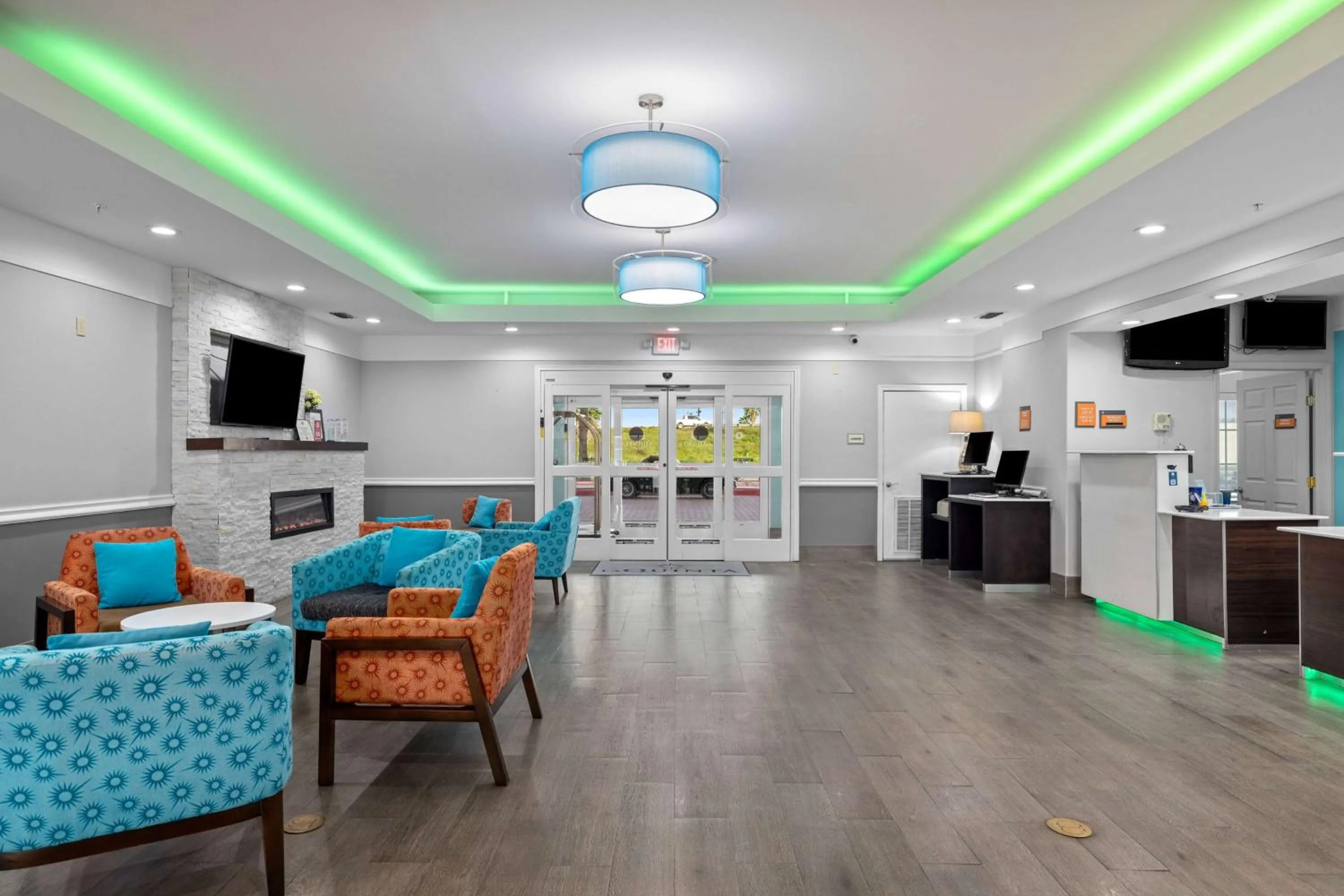 Lobby or reception in La Quinta Inn Suites by Wyndham Raymondville Harlingen