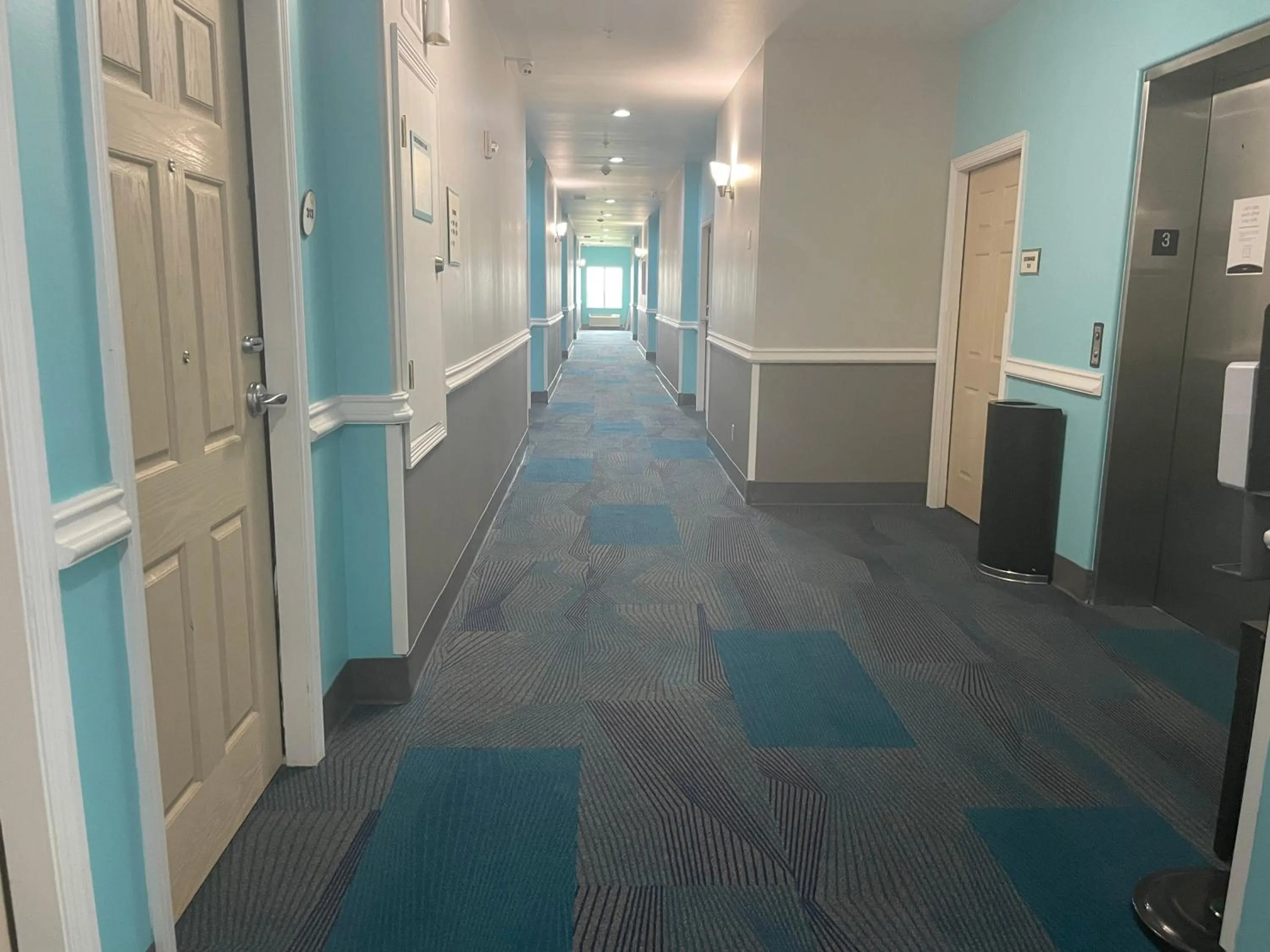 Property building in La Quinta Inn Suites by Wyndham Raymondville Harlingen