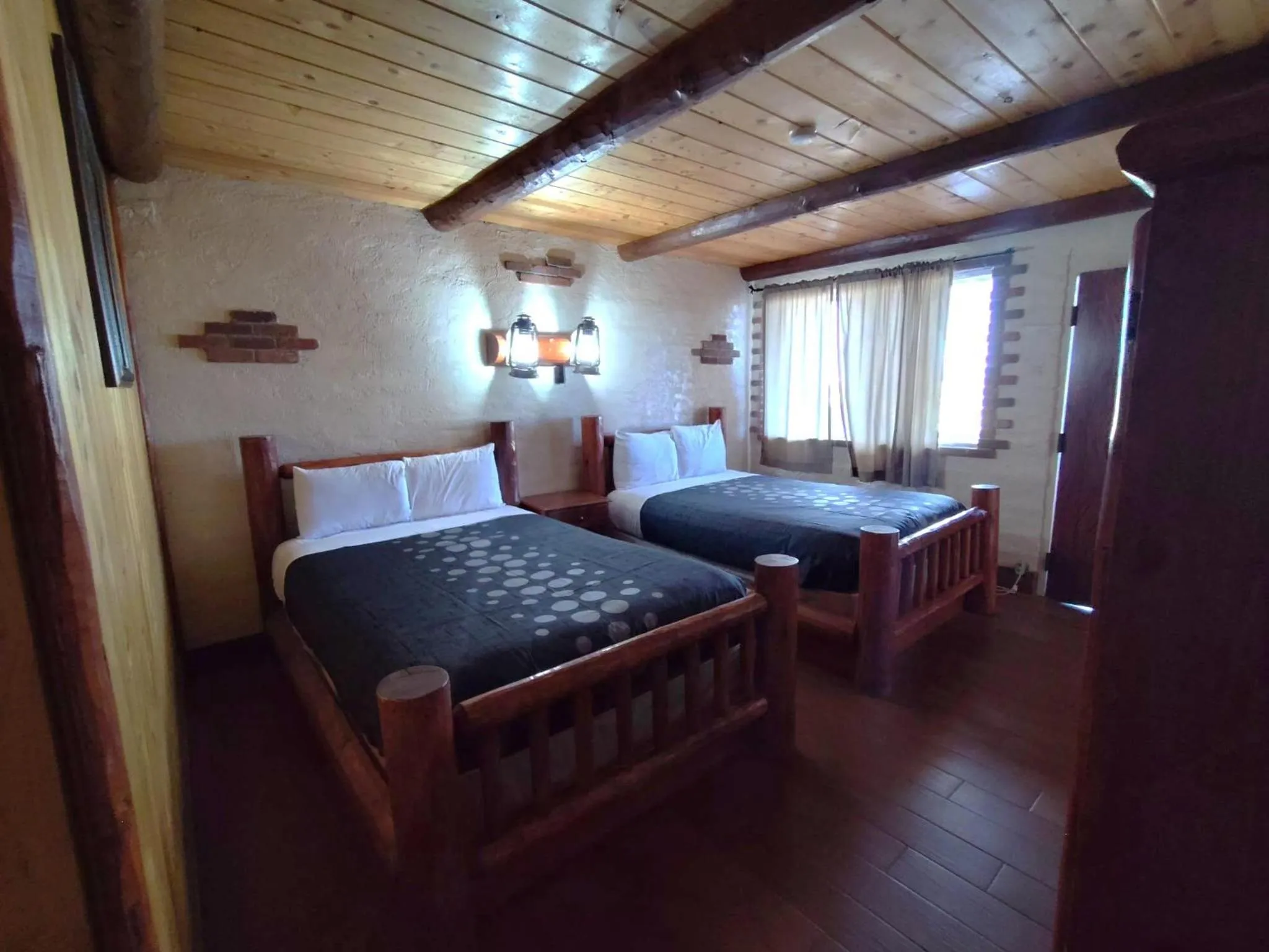 Bedroom, Bed in Grand Canyon Inn and Motel - South Rim Entrance