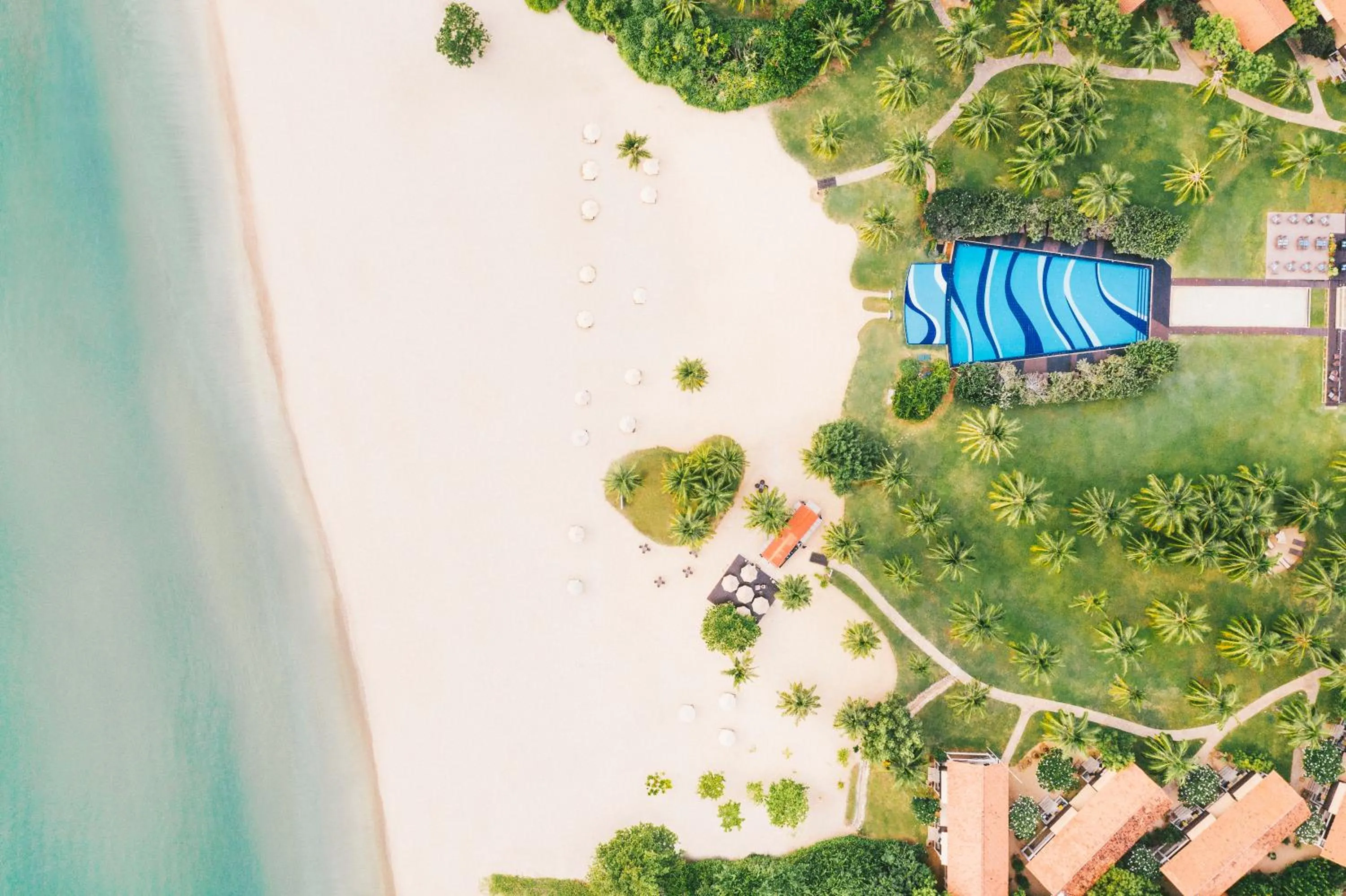 Beach in Uga Bay - Pasikuda