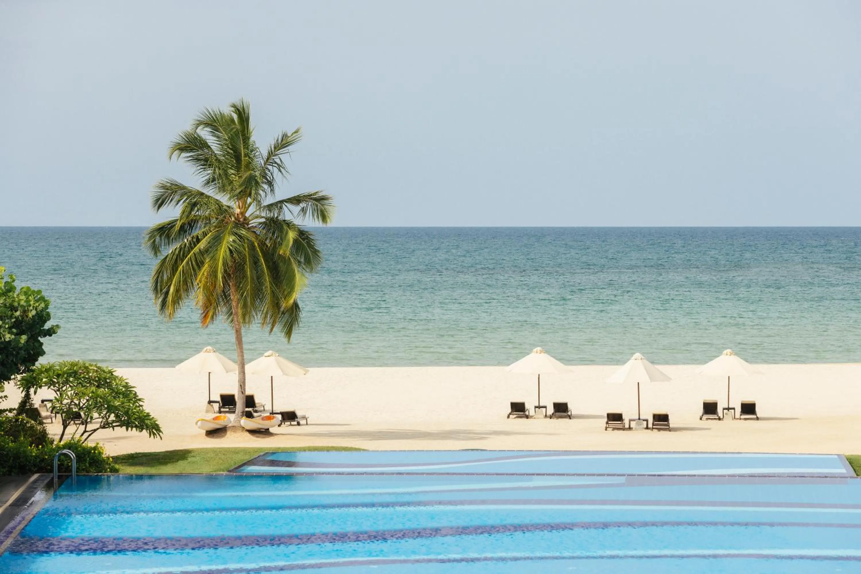 Beach in Uga Bay - Pasikuda