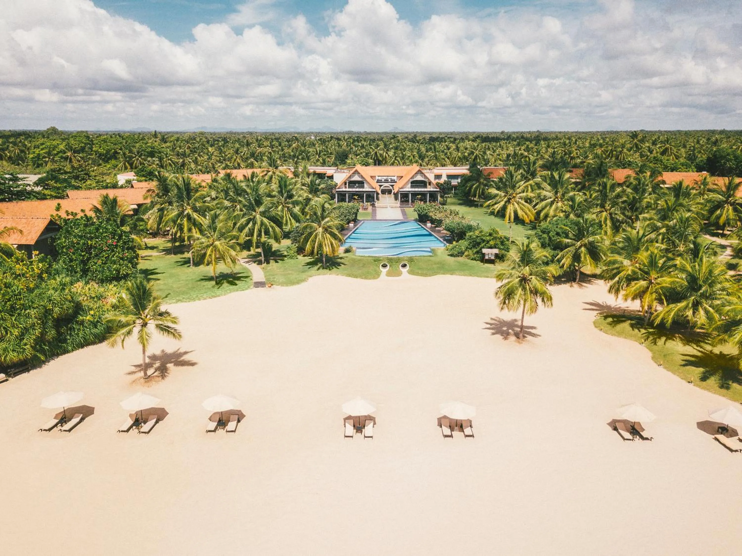 Property building in Uga Bay - Pasikuda