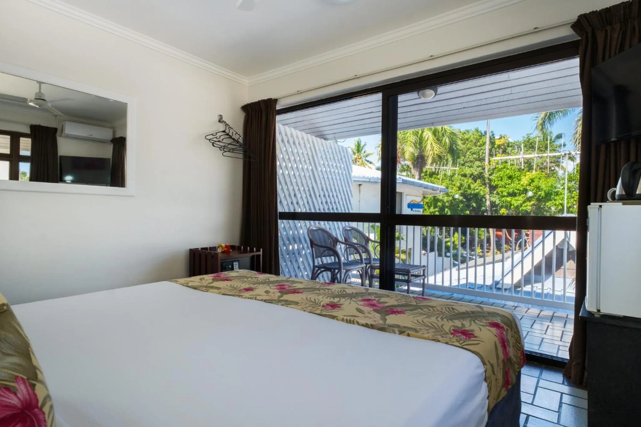 View (from property/room), Bed in Aquarius On The Beach