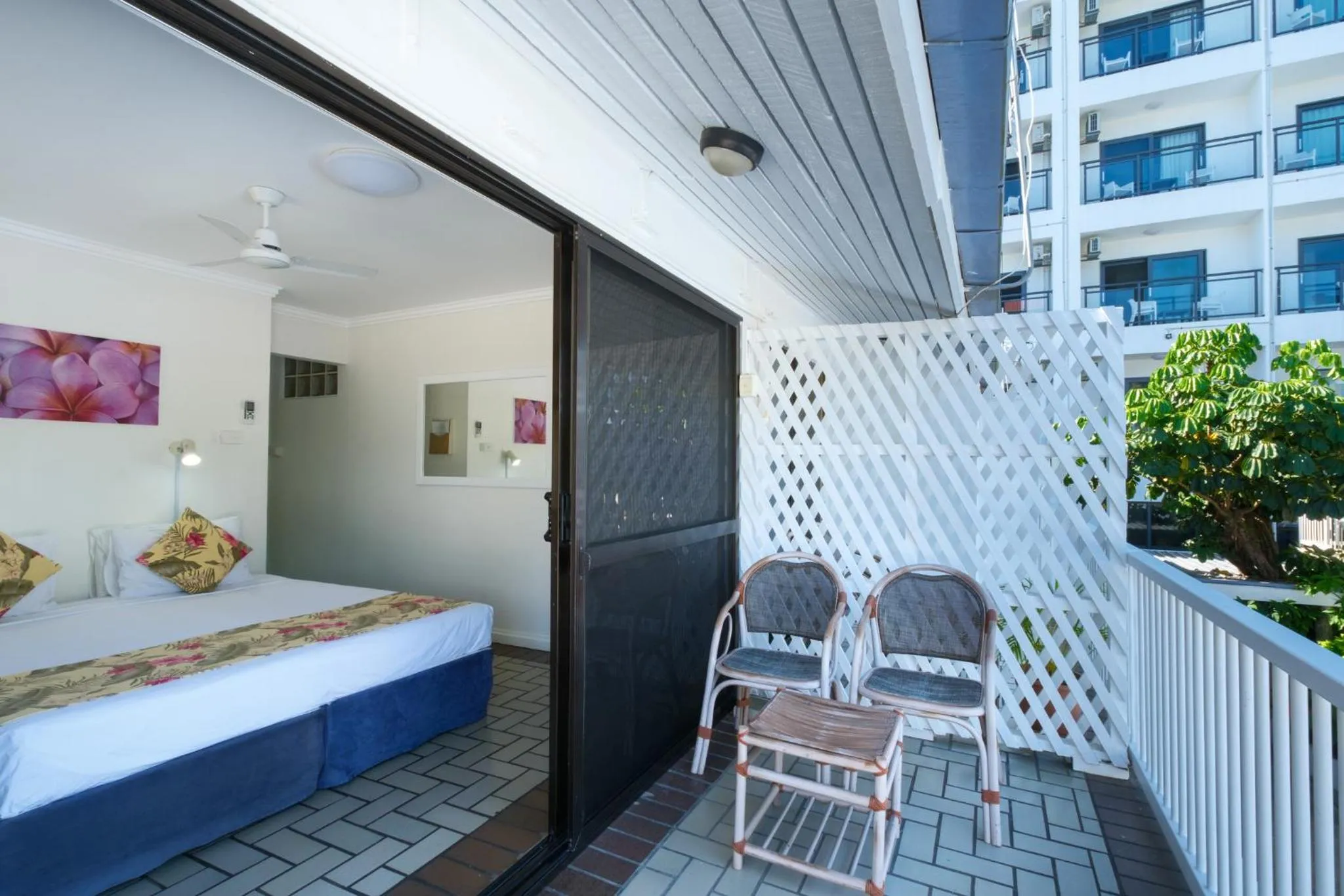 Balcony/Terrace, Bed in Aquarius On The Beach