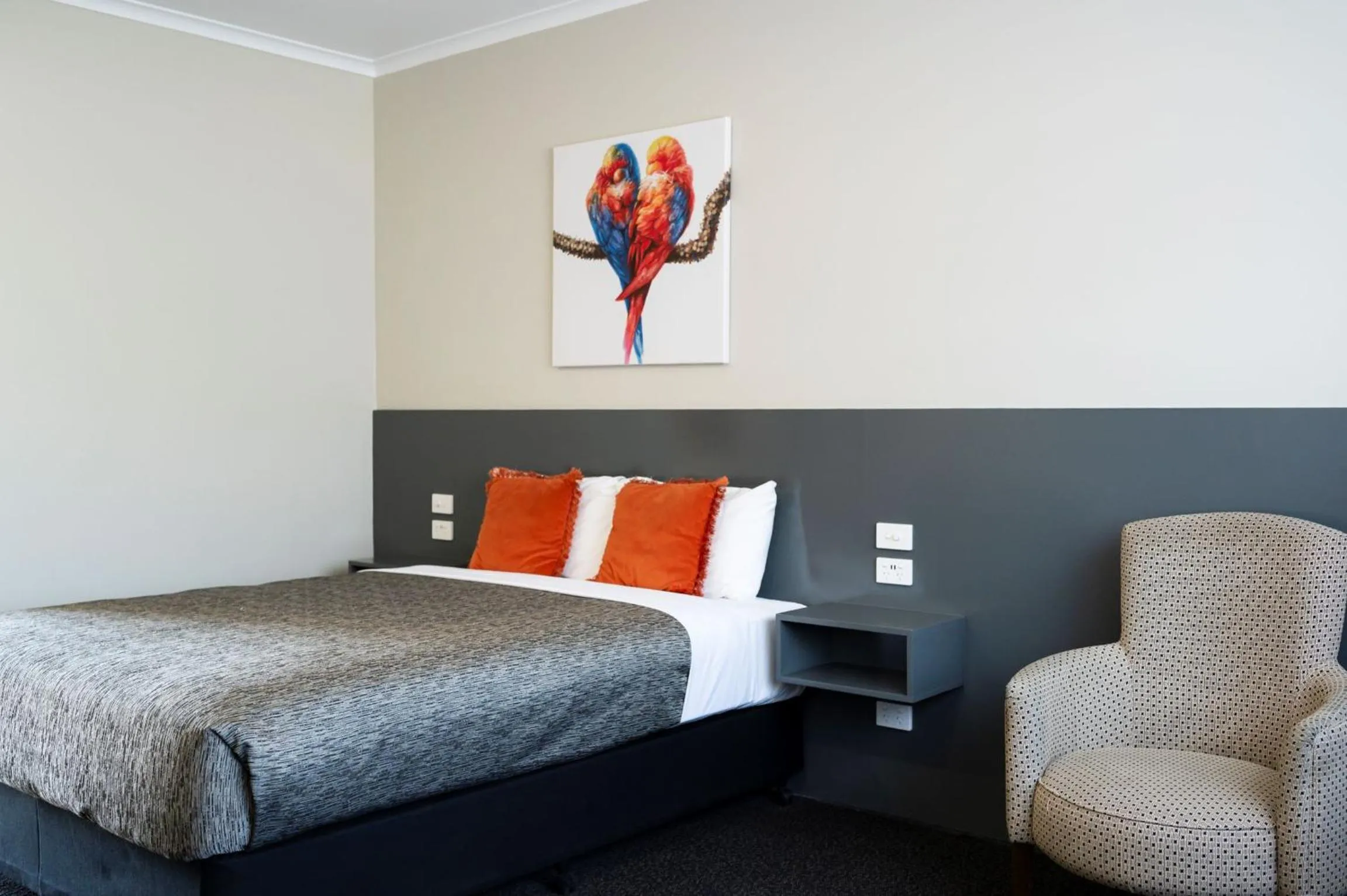 Bedroom, Bed in Central Deborah Motel