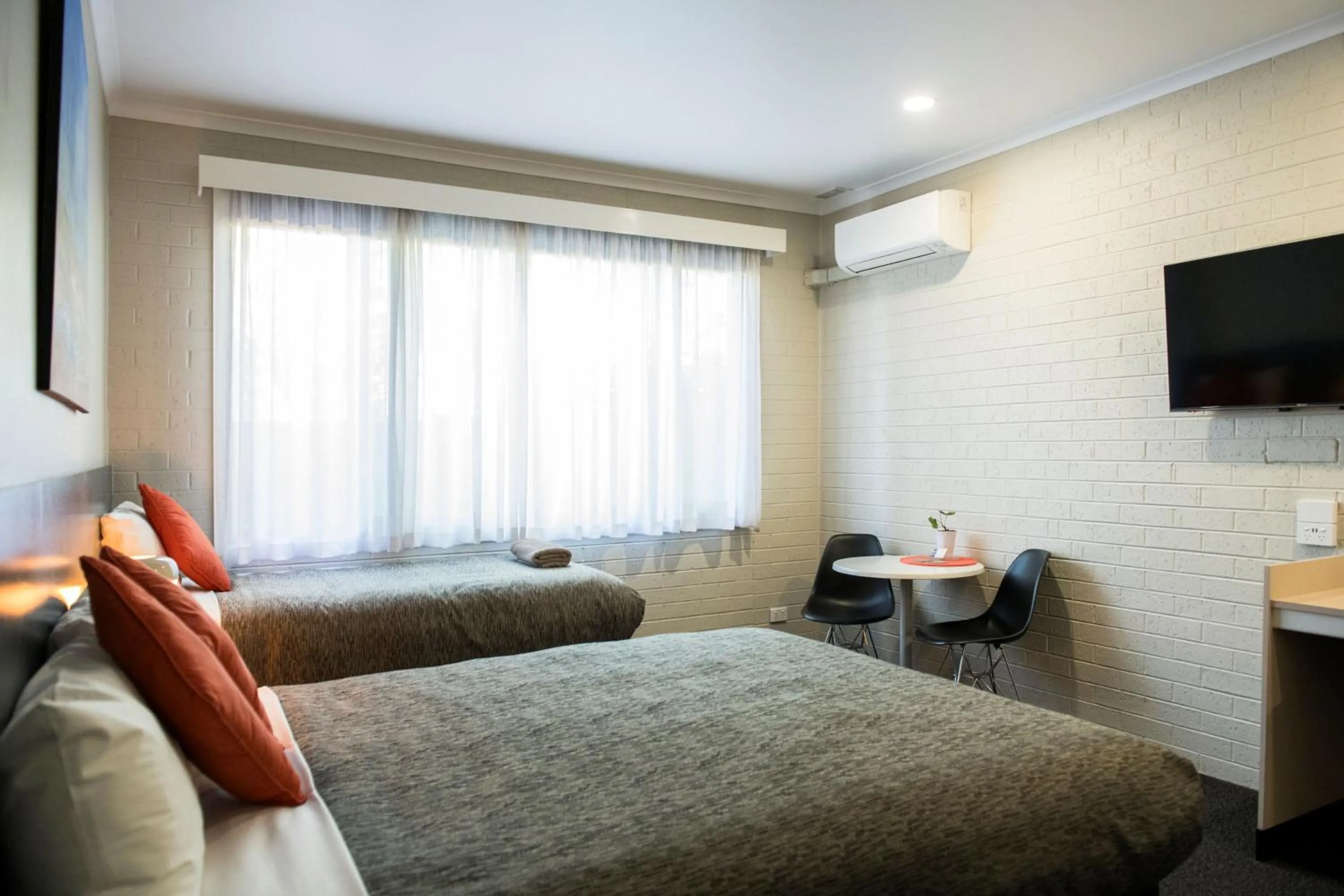 Bedroom, Bed in Central Deborah Motel