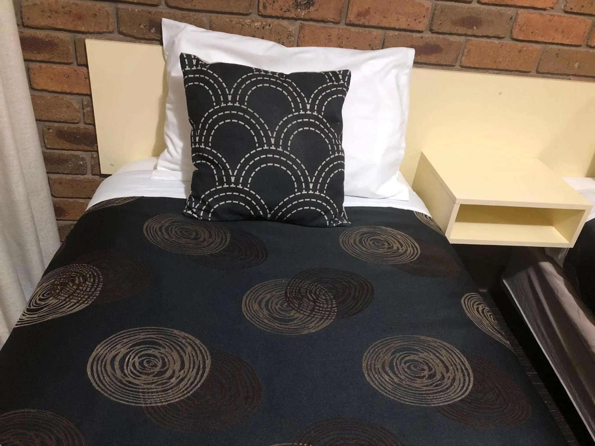 Bed in Travellers Rest Motor Inn Swan Hill