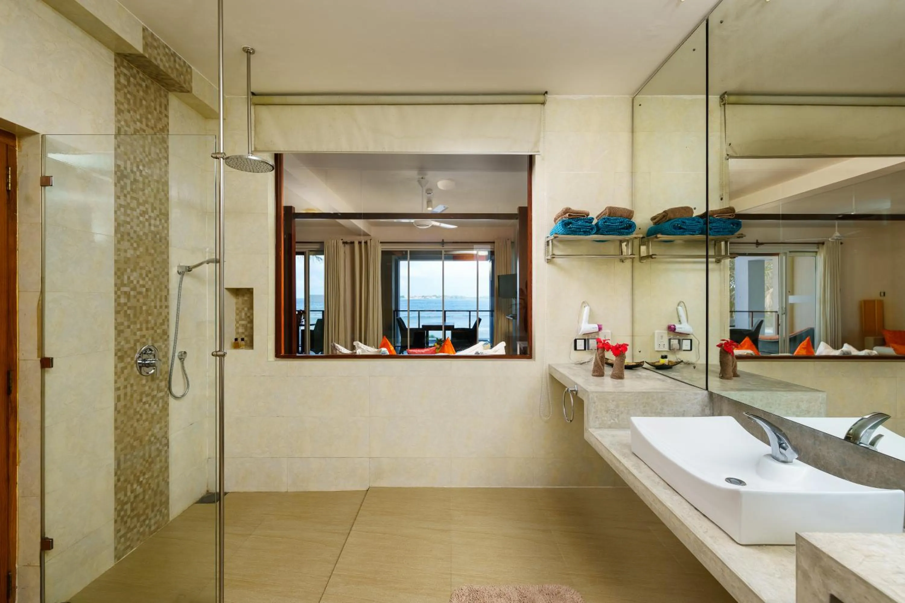 Bathroom in Cocobay Unawatuna