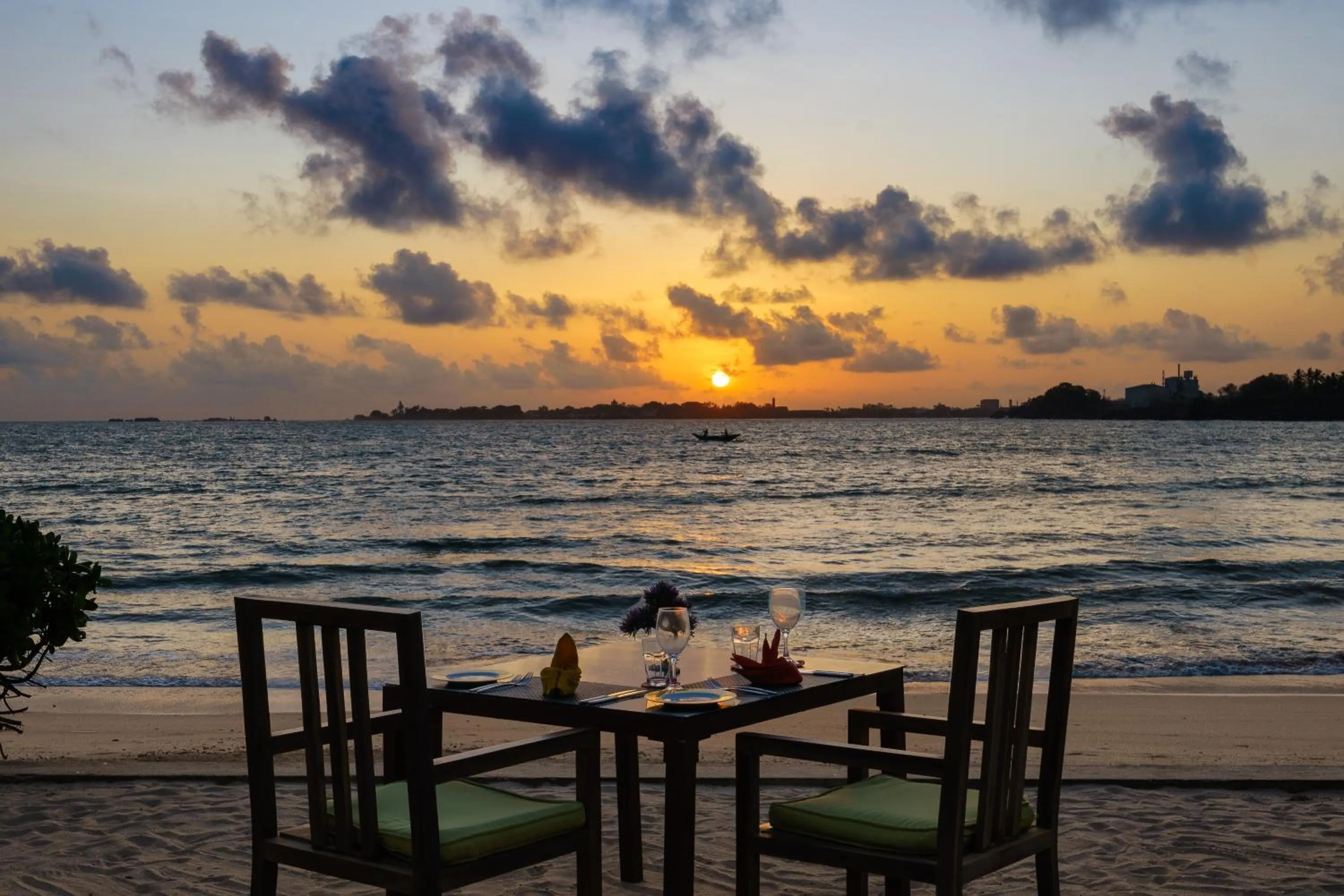 Dining area in Cocobay Unawatuna