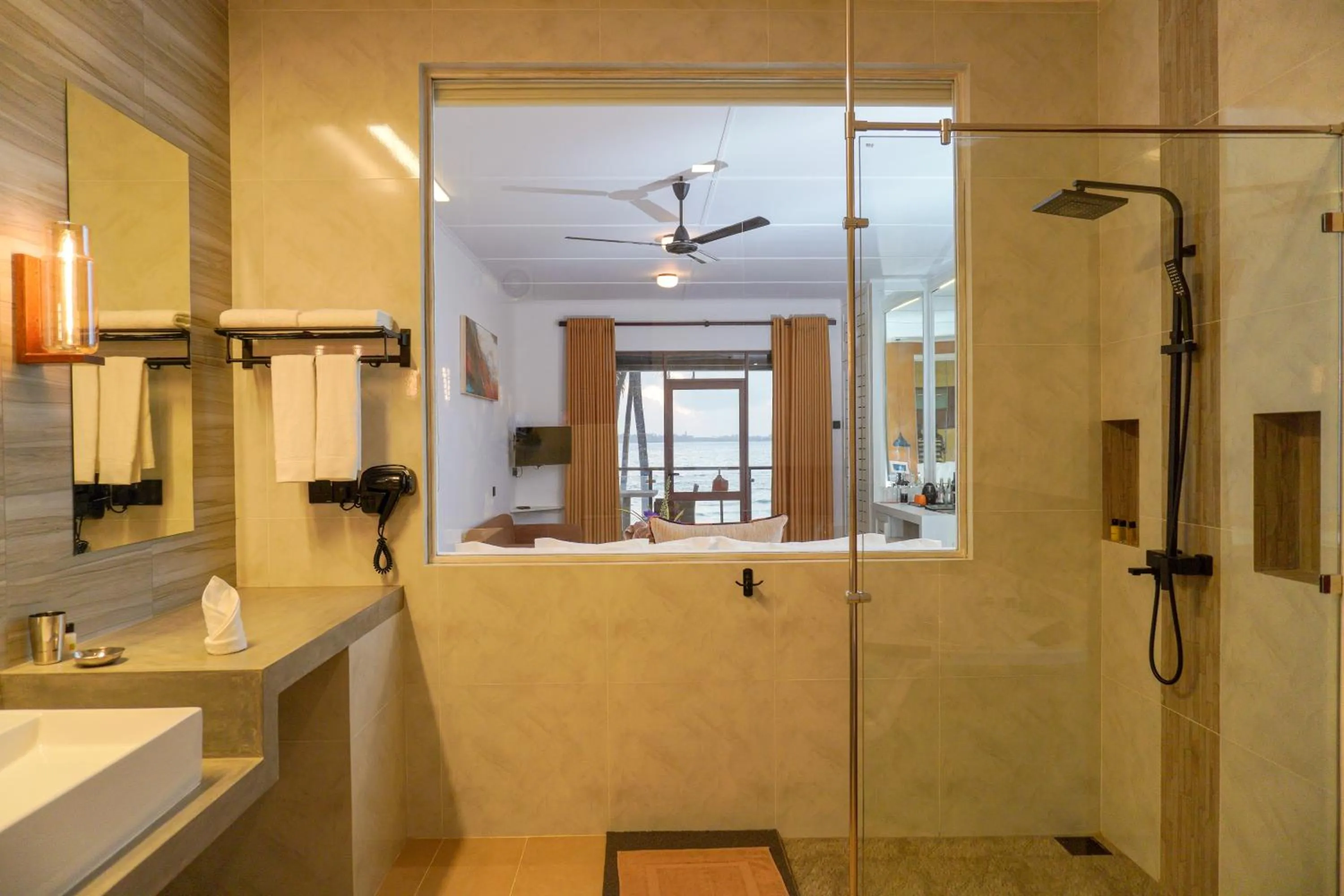 Bathroom in Cocobay Unawatuna