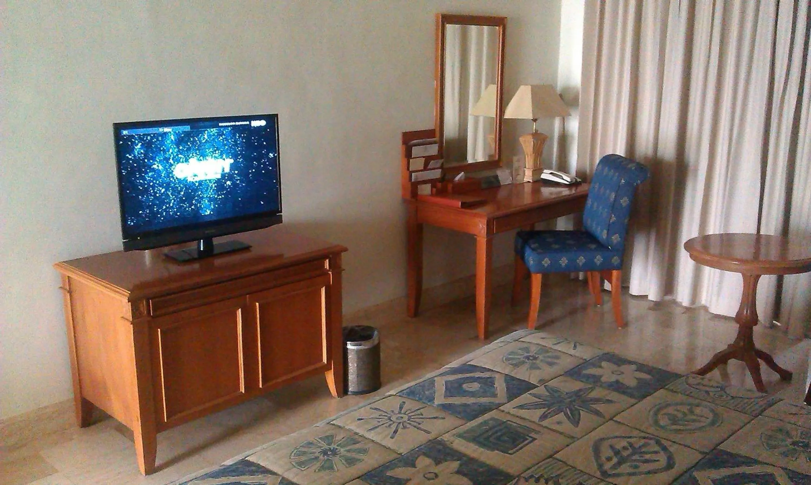 Bed in Resor Tuban Tropis