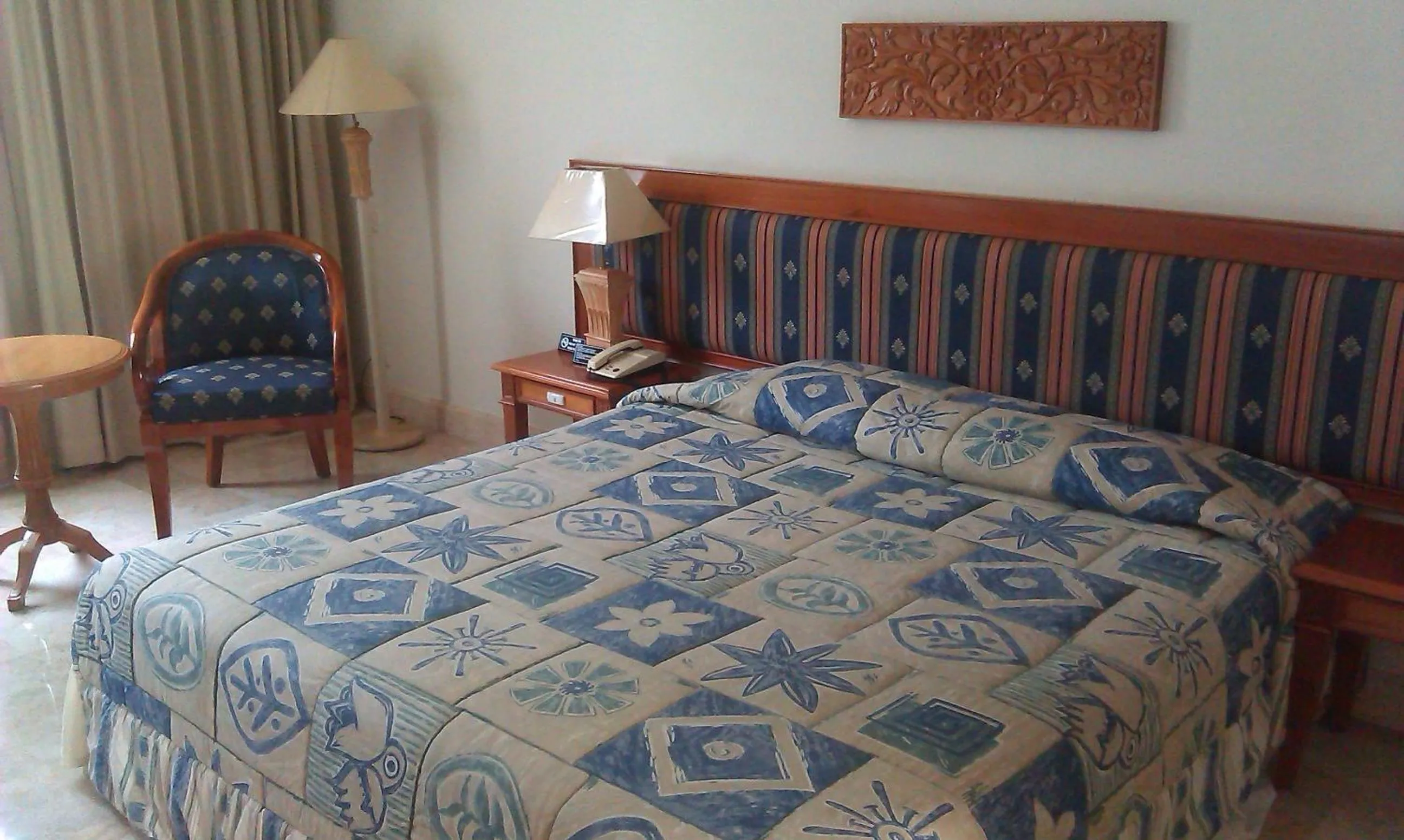 Bed in Resor Tuban Tropis