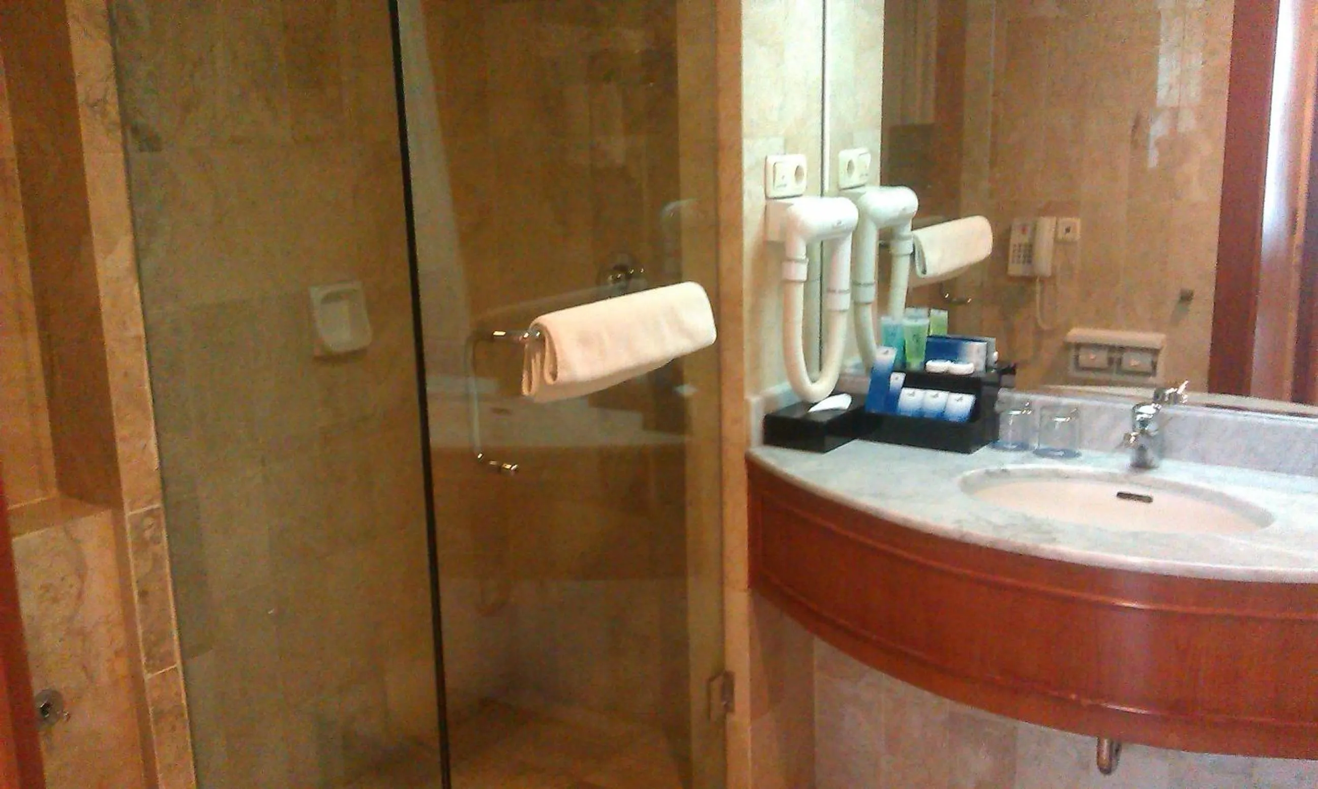 Toilet in Resor Tuban Tropis