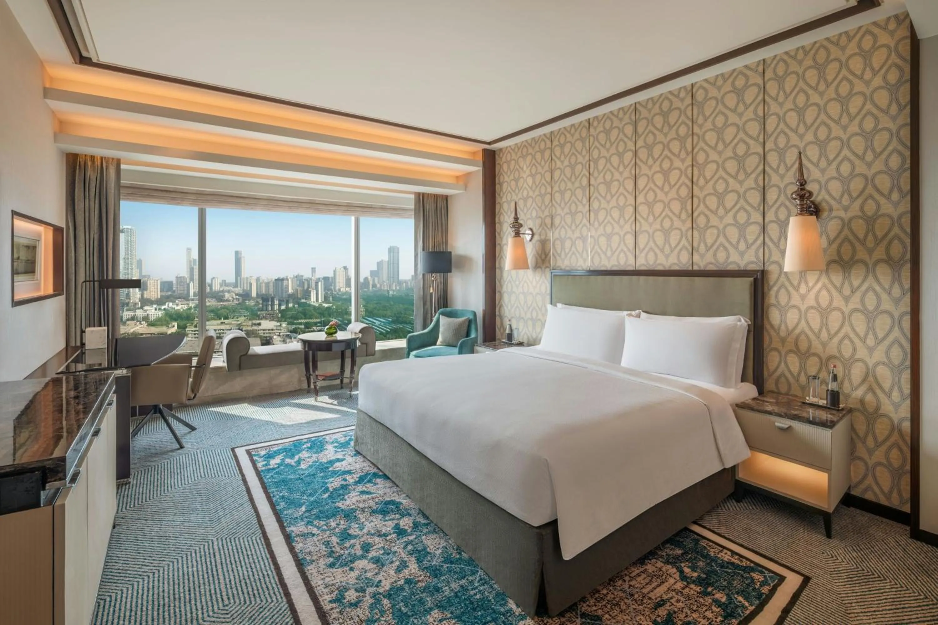 Photo of the whole room, Bed in The St. Regis Mumbai
