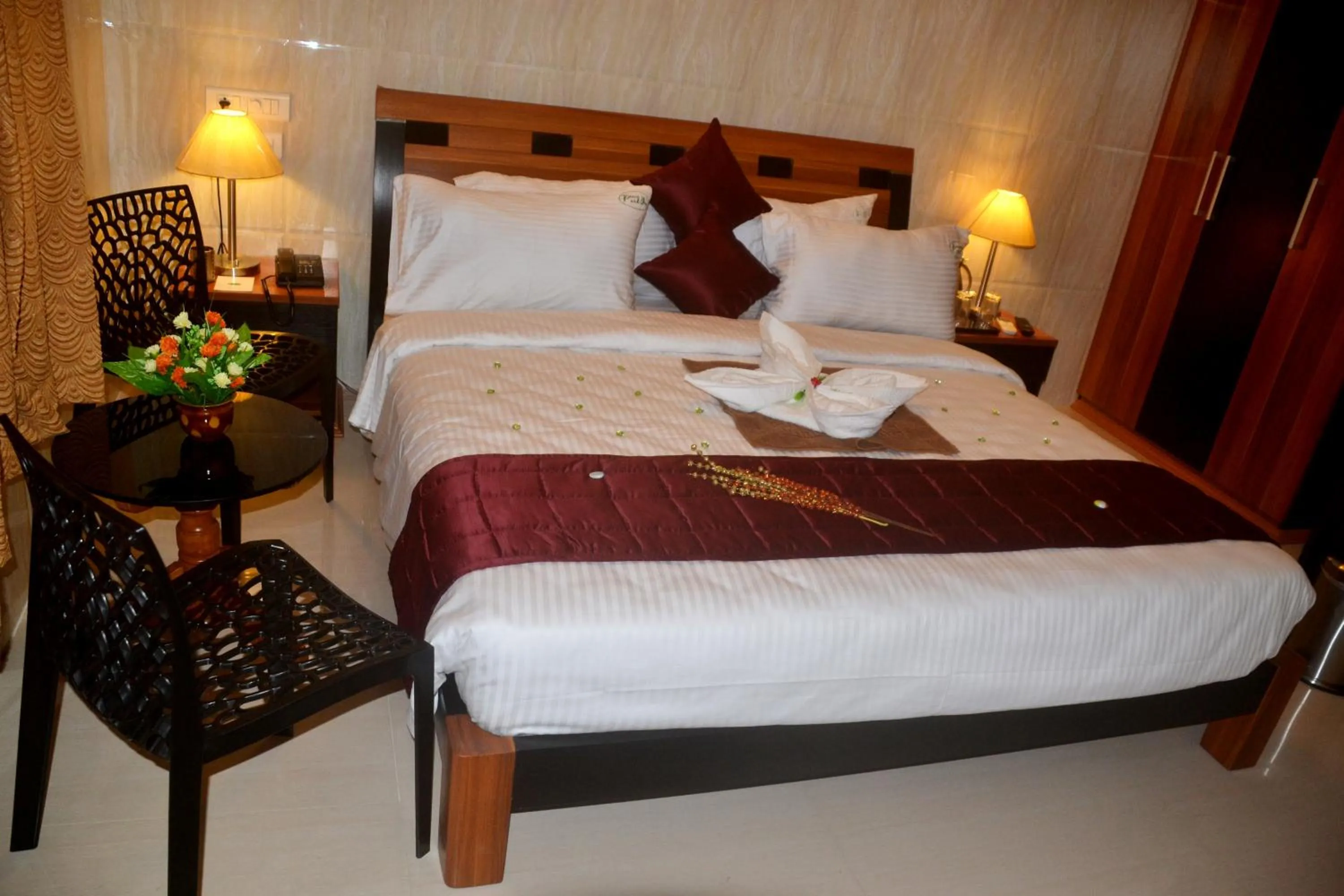 Bedroom, Bed in Peace Inn Chennai