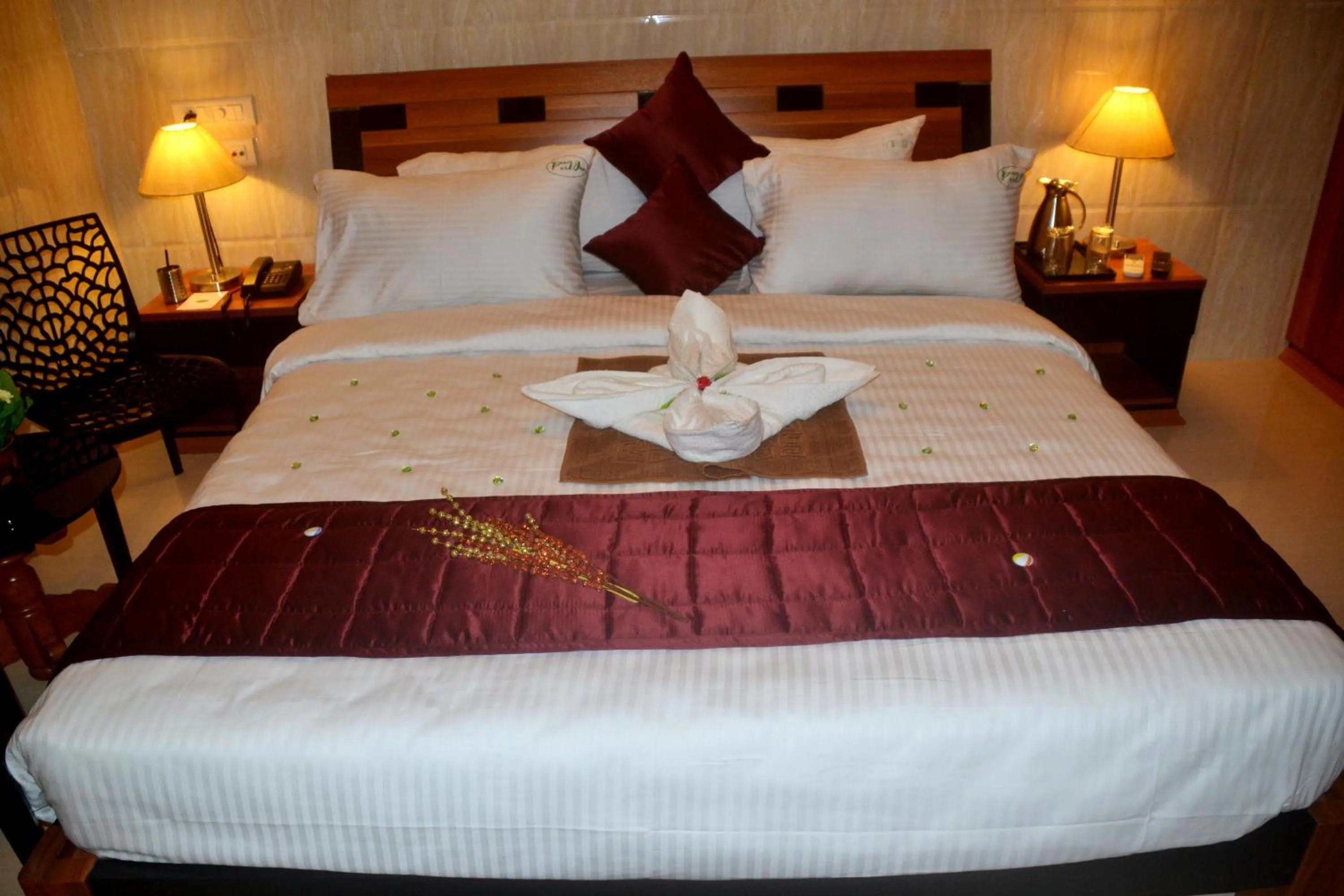 Photo of the whole room, Bed in Peace Inn Chennai