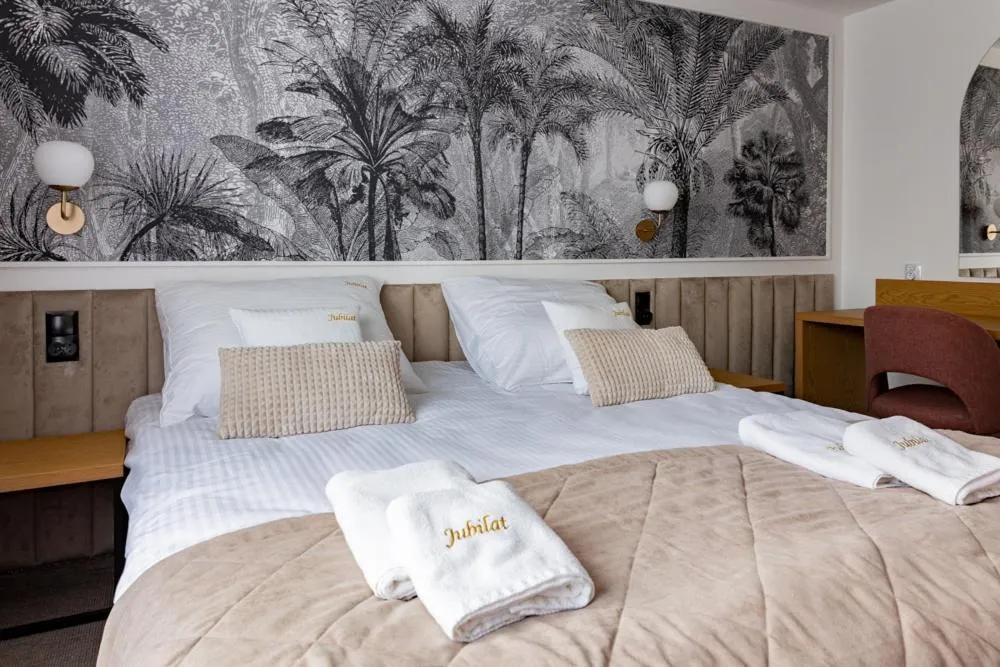 Bed in Hotel Jubilat
