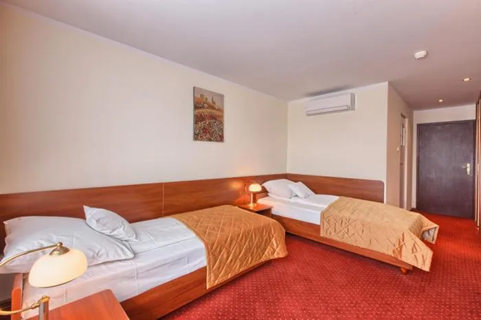 Bed in Hotel Jubilat