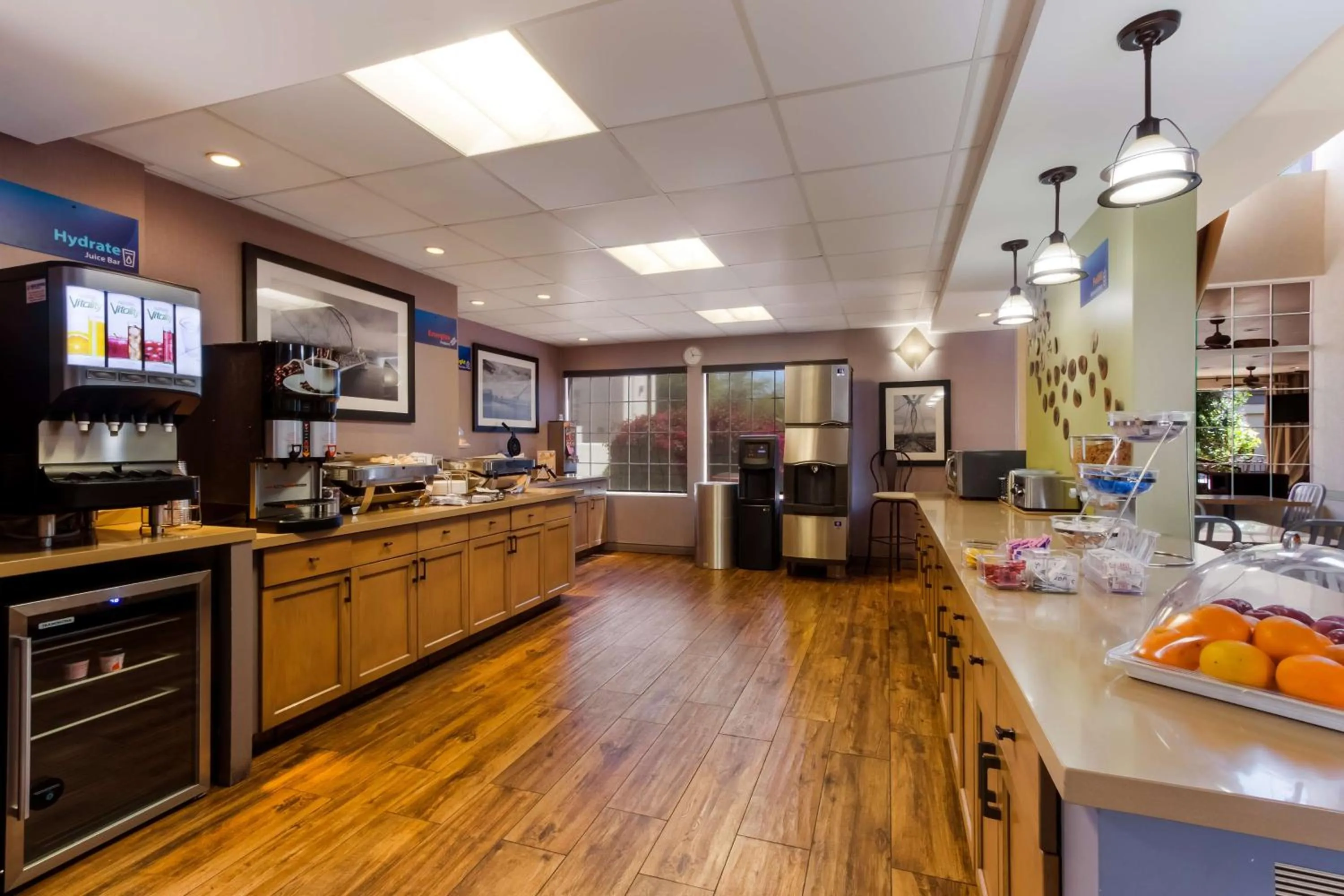 Coffee/tea facilities in SureStay Plus Hotel by Best Western Tempe University