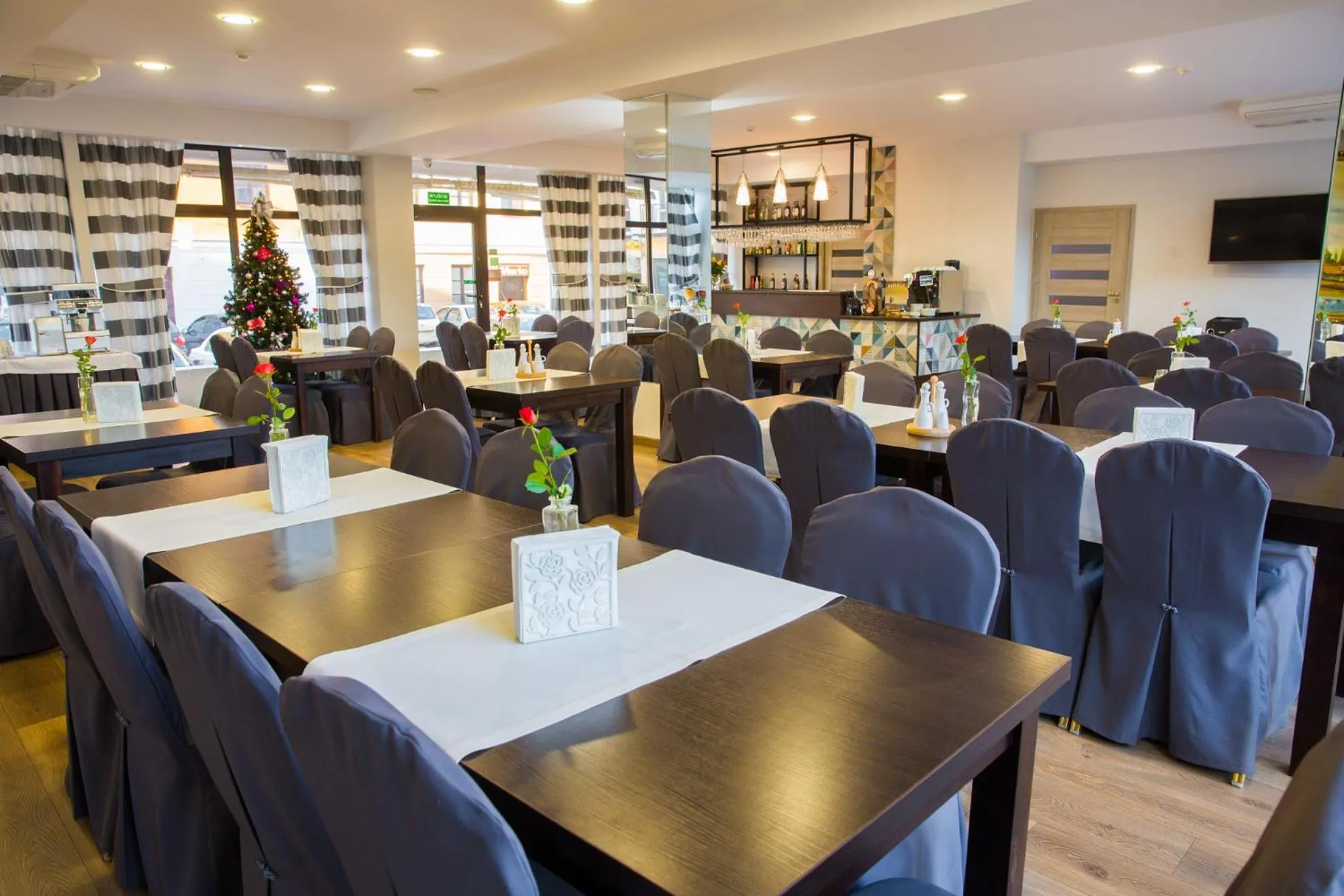 Restaurant/places to eat in Hotel Renesans