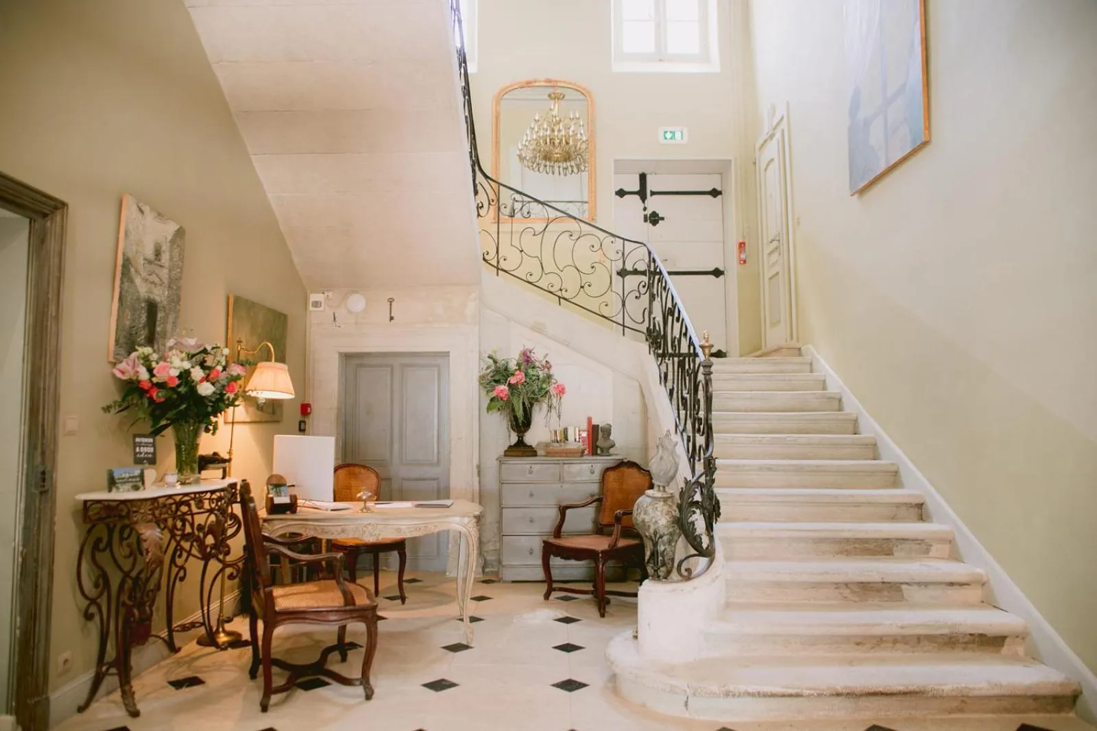 Lobby or reception in Chateau de Varenne