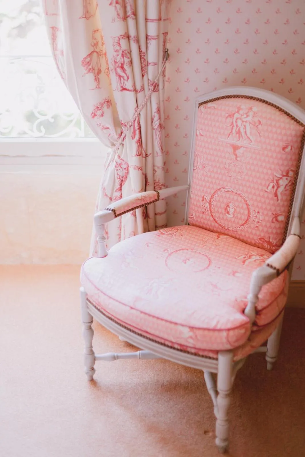 Decorative detail in Chateau de Varenne